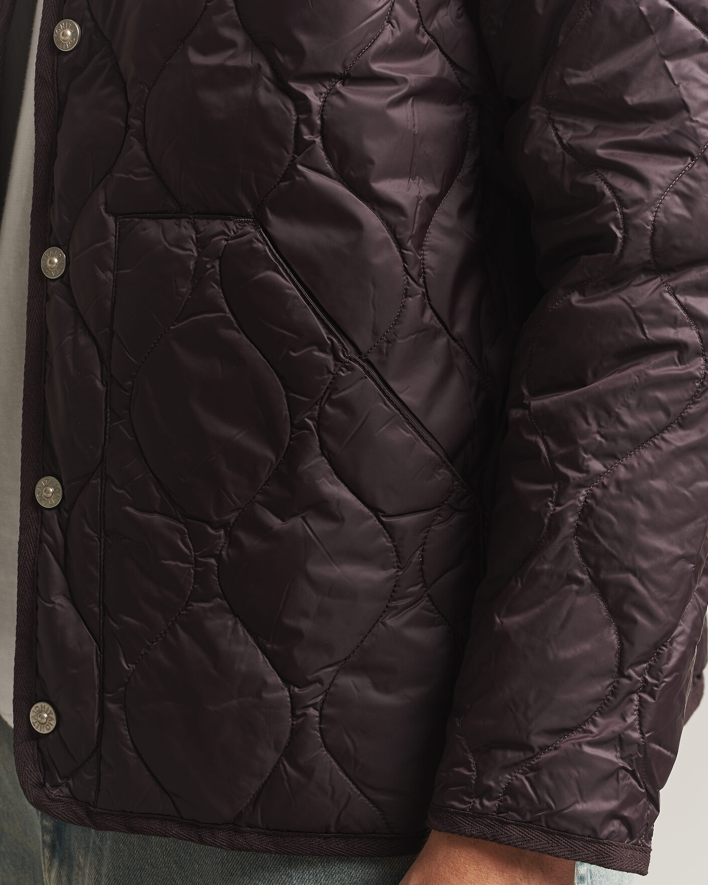 Hombres | Abrigos y chaquetas | TAION | Military Crew Neck Down Jacket Dark Choco
