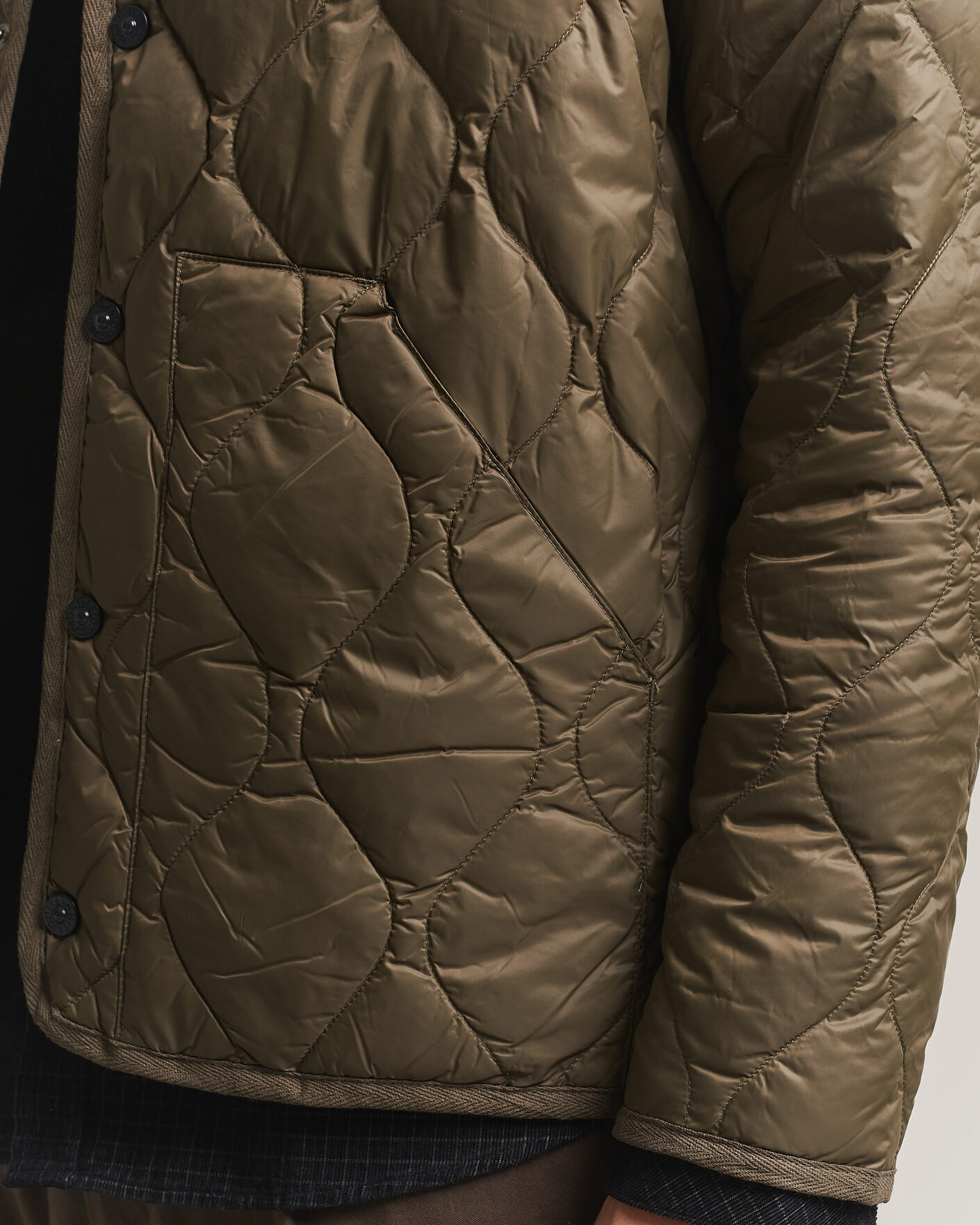 Hombres | Abrigos y chaquetas | TAION | Military Crew Neck Down Jacket Dark Olive