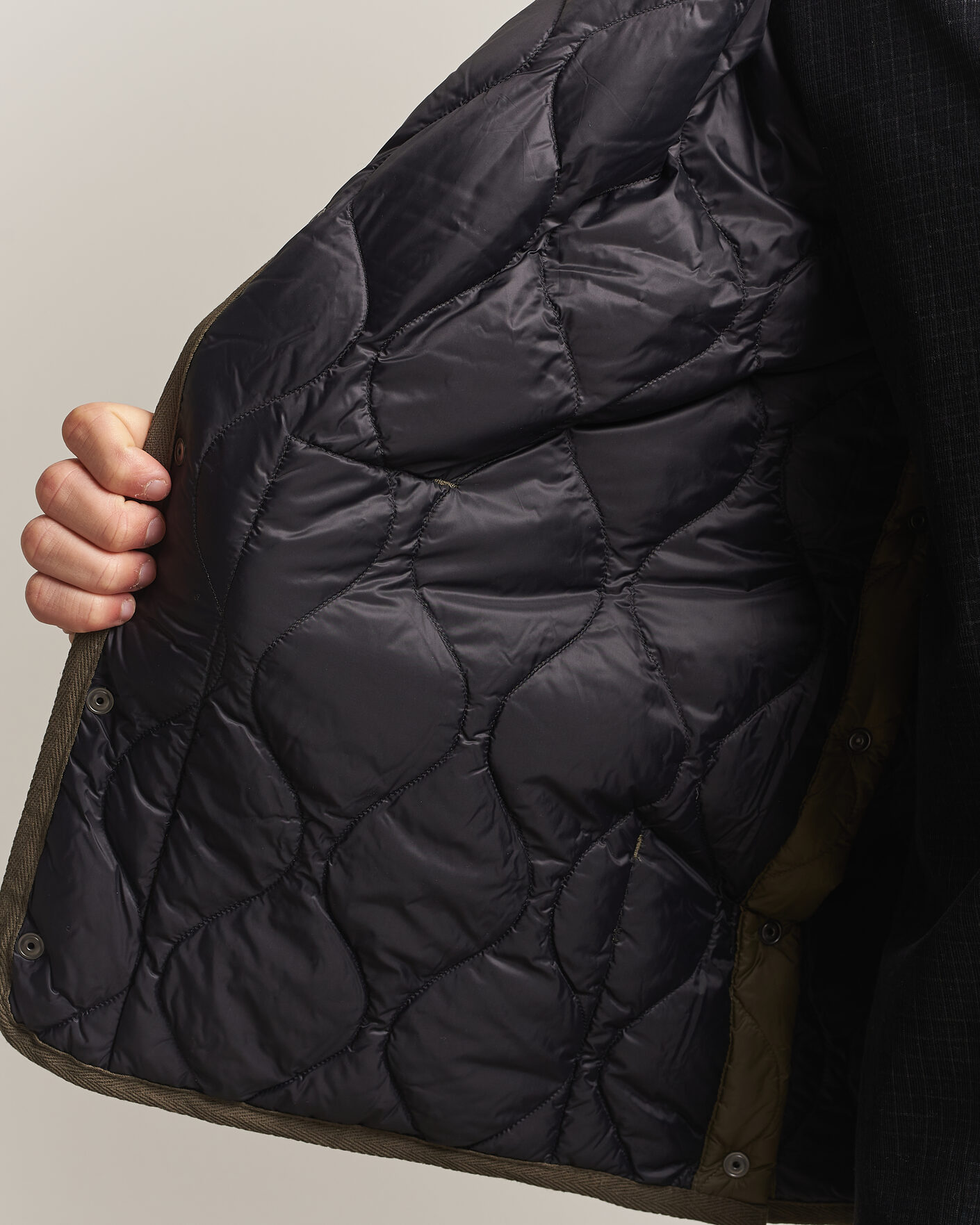 Hombres | Abrigos y chaquetas | TAION | Military Crew Neck Down Jacket Dark Olive