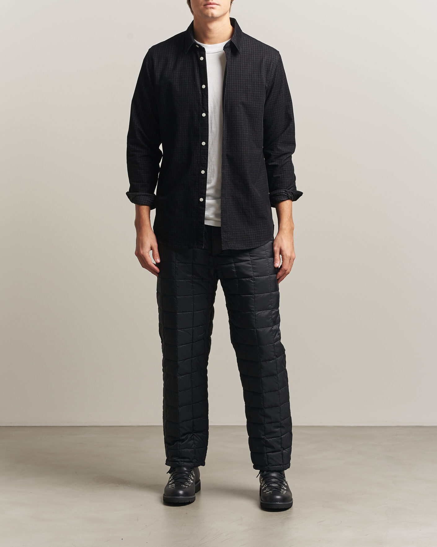 Hombres | Pantalones | TAION | Mountain Down Pants Black
