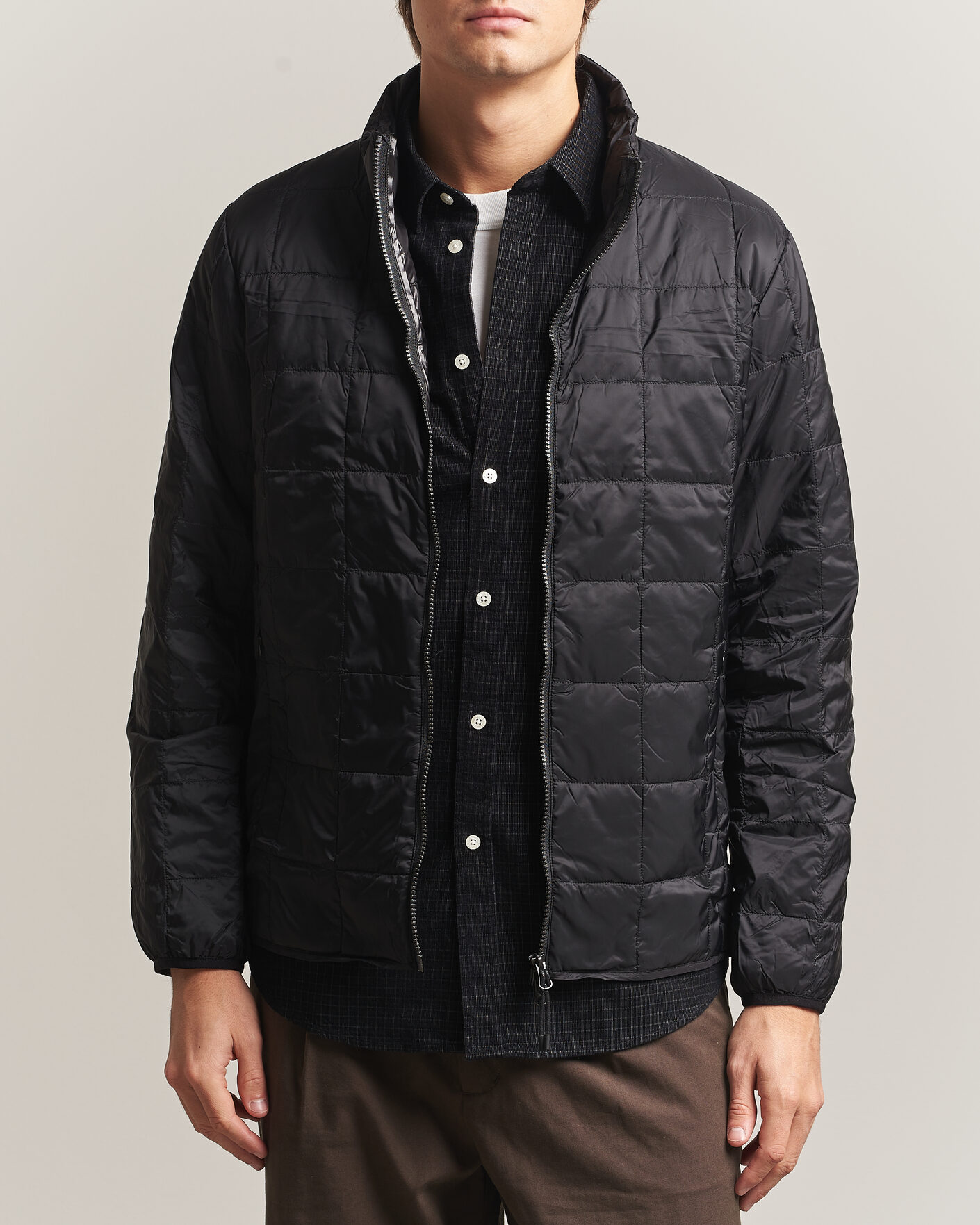 Hombres | Abrigos y chaquetas | TAION | High Neck Full Zip Lightweight Down Jacket Black