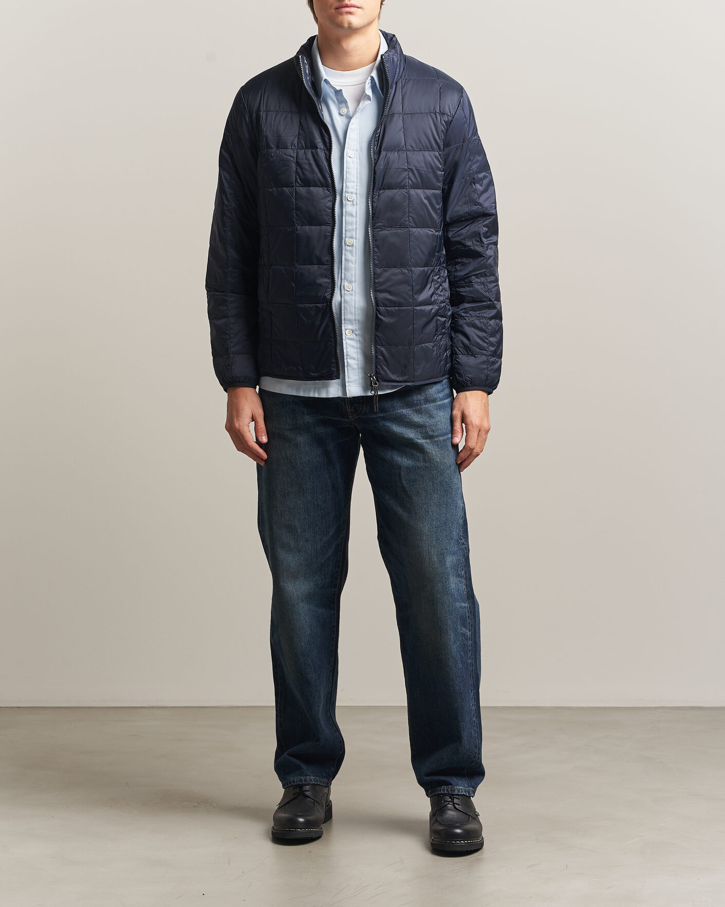 Hombres | Abrigos y chaquetas | TAION | High Neck Full Zip Lightweight Down Jacket Dark Navy