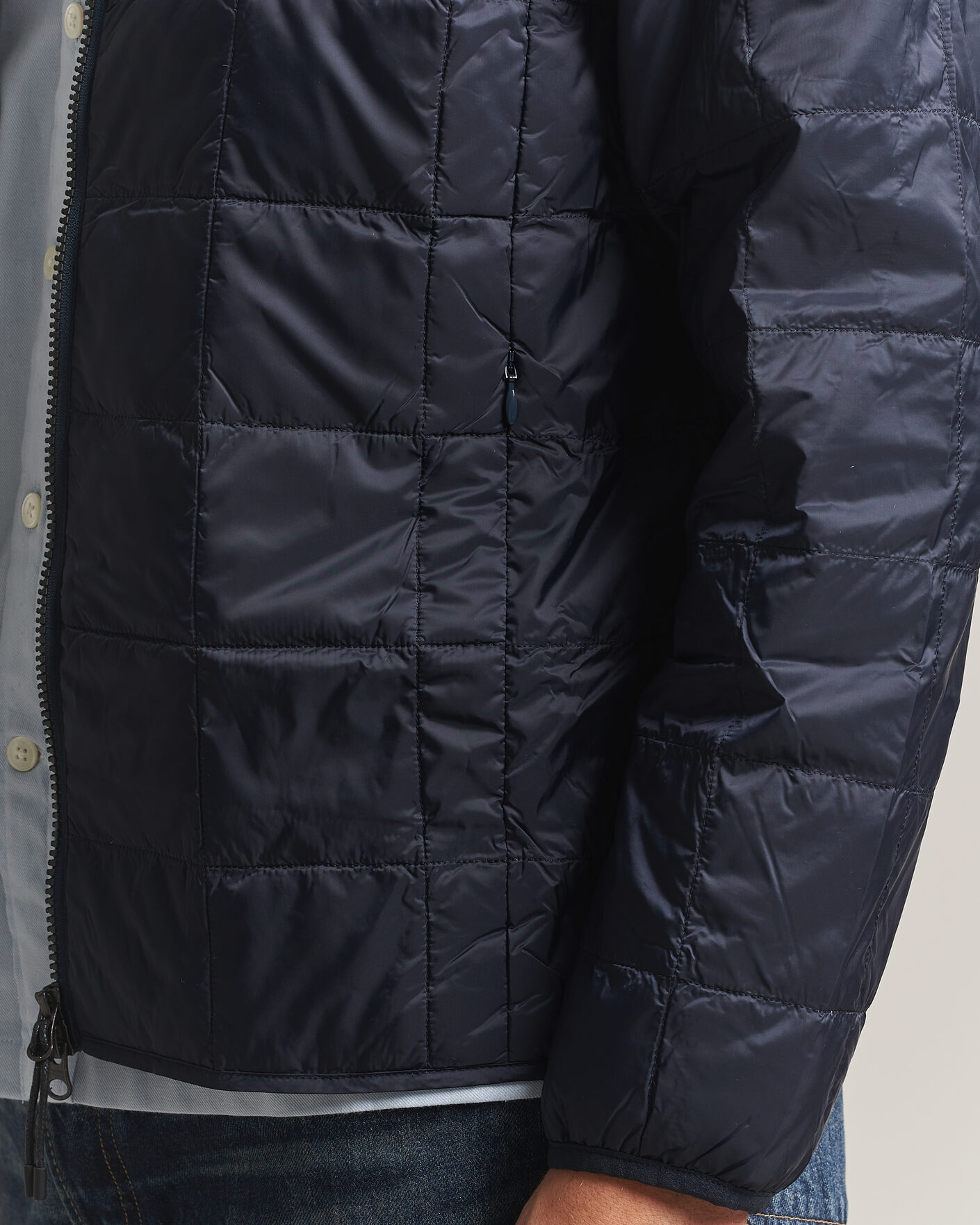 Hombres | Abrigos y chaquetas | TAION | High Neck Full Zip Lightweight Down Jacket Dark Navy