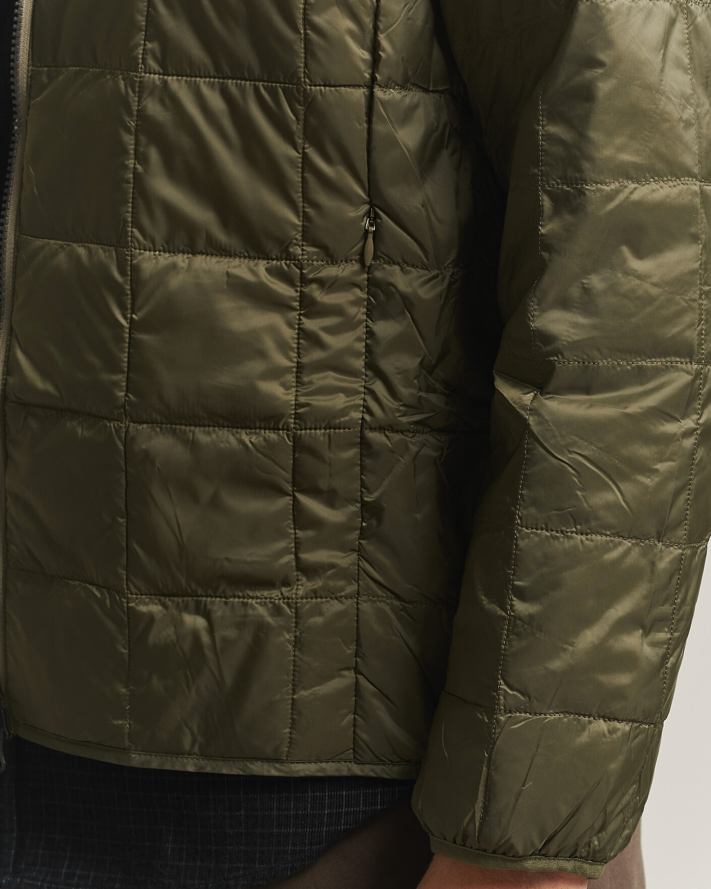 Hombres | Abrigos y chaquetas | TAION | High Neck Full Zip Lightweight Down Jacket Dark Olive