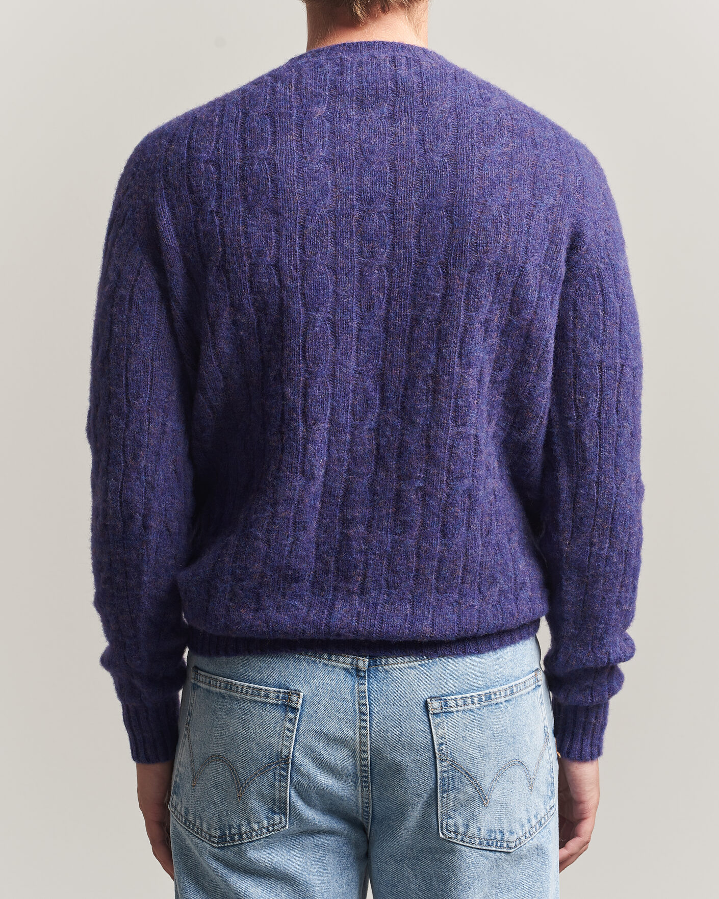 Hombres | Jerséis y prendas de punto | Harley Of Scotland | Brushed Supersoft Lambswool Cable Iris