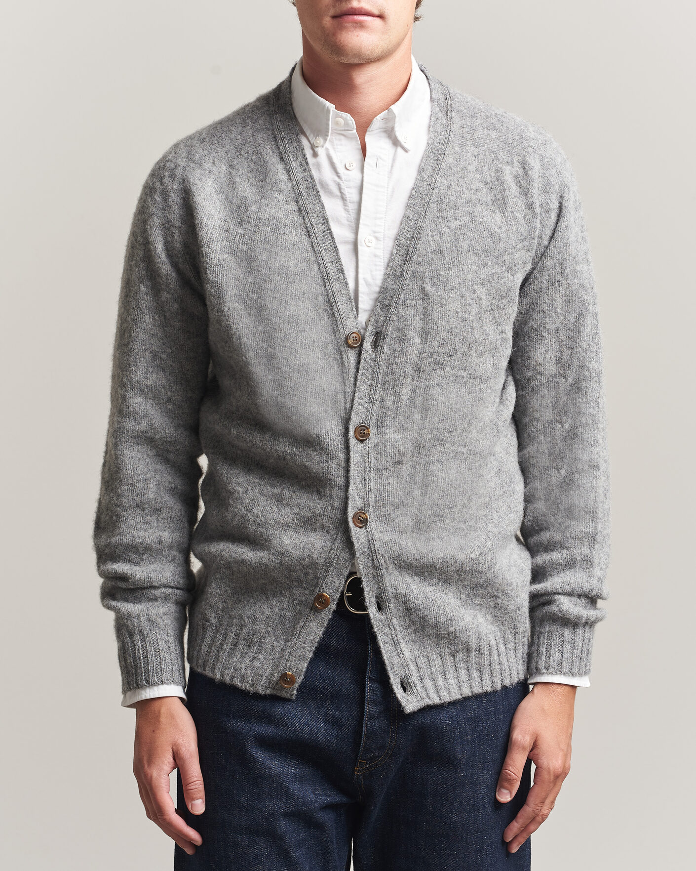 Hombres | Jerséis y prendas de punto | Harley Of Scotland | Brushed Supersoft Lambswool Cardigan Mid Grey
