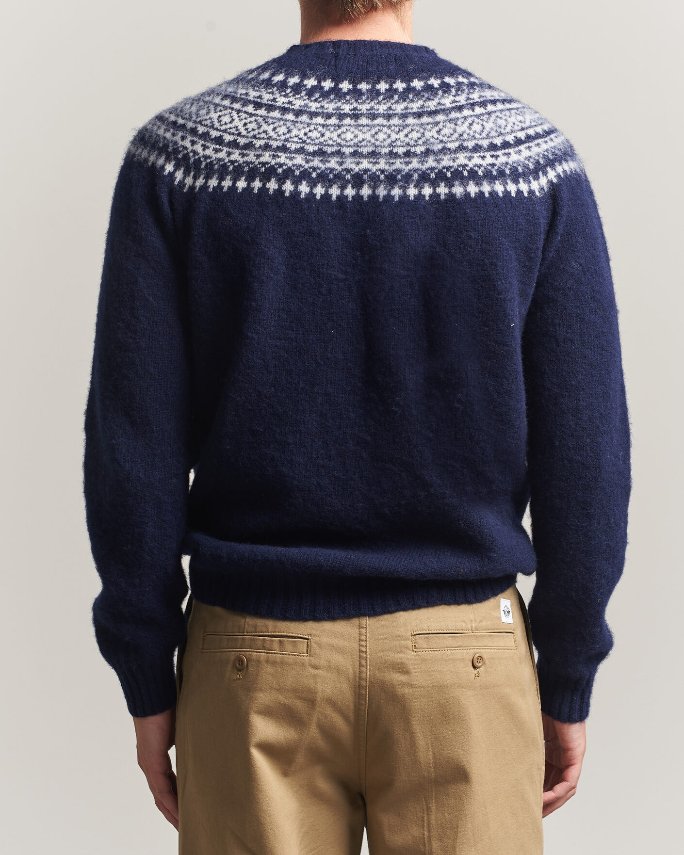 Hombres | Jerséis y prendas de punto | Harley Of Scotland | Brushed Supersoft Lambswool Yolk Fairisle Navy/Snow White