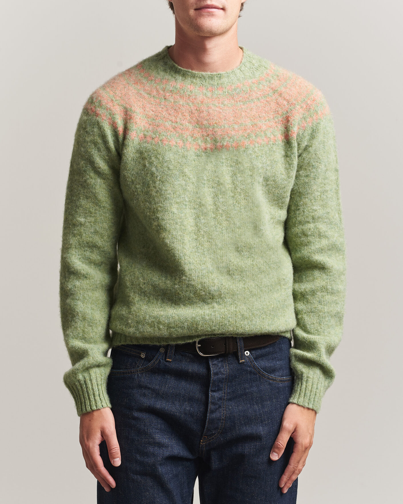 Hombres | Jerséis y prendas de punto | Harley Of Scotland | Brushed Supersoft Lambswool Yolk Fairisle Sage/Parfait