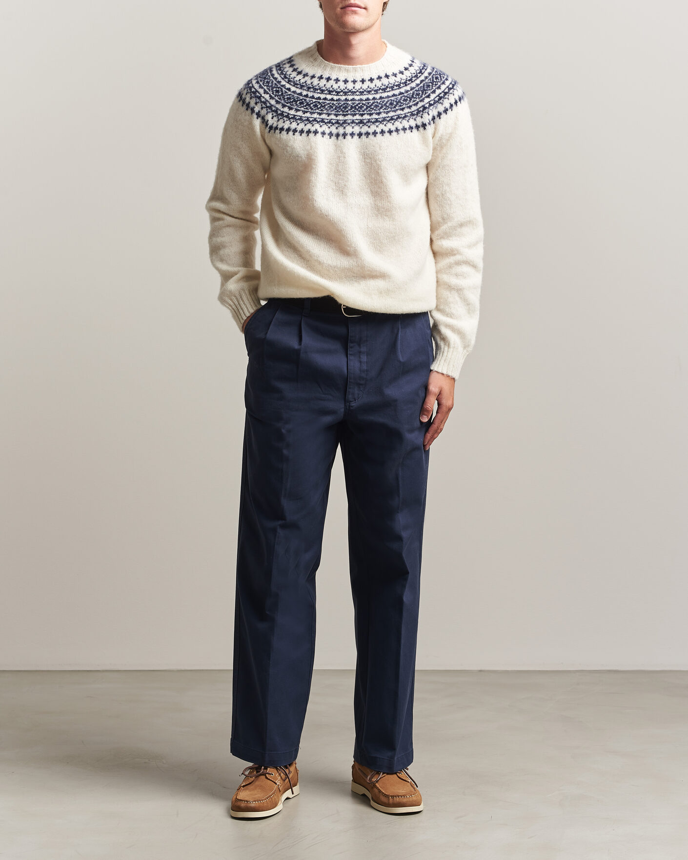 Hombres | Jerséis y prendas de punto | Harley Of Scotland | Brushed Supersoft Lambswool Yolk Fairisle Snow White/Navy