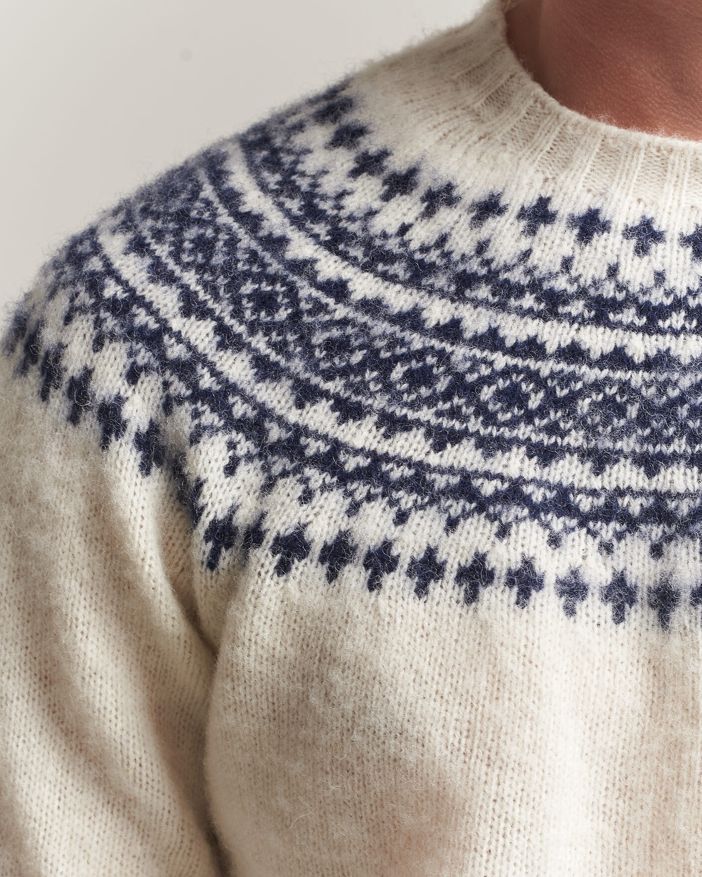 Hombres | Jerséis y prendas de punto | Harley Of Scotland | Brushed Supersoft Lambswool Yolk Fairisle Snow White/Navy