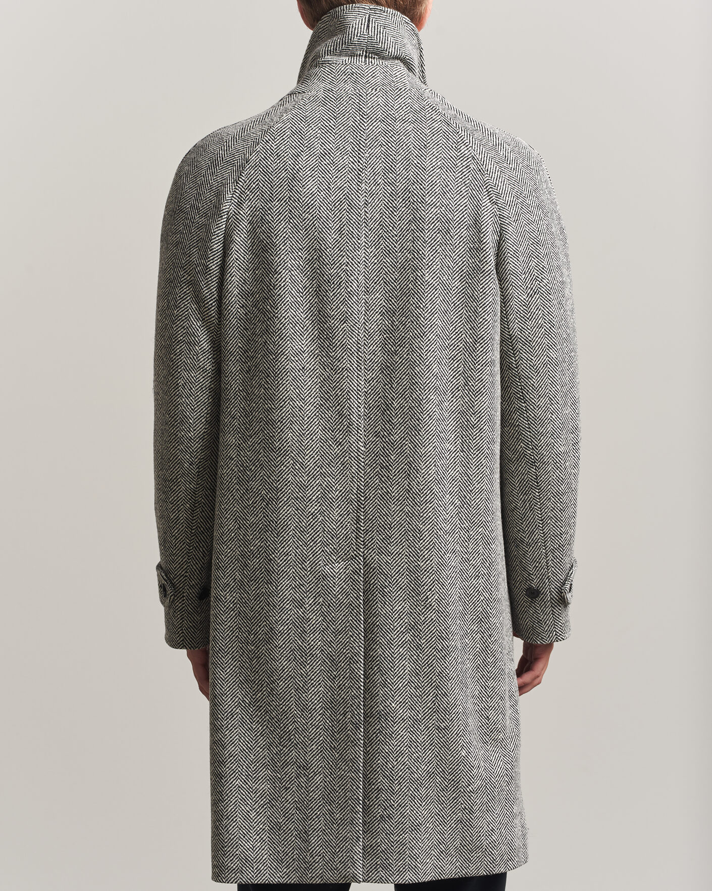 Hombres | Abrigos y chaquetas | Lardini | Wool Herringbone Raglan Coat Dark Grey