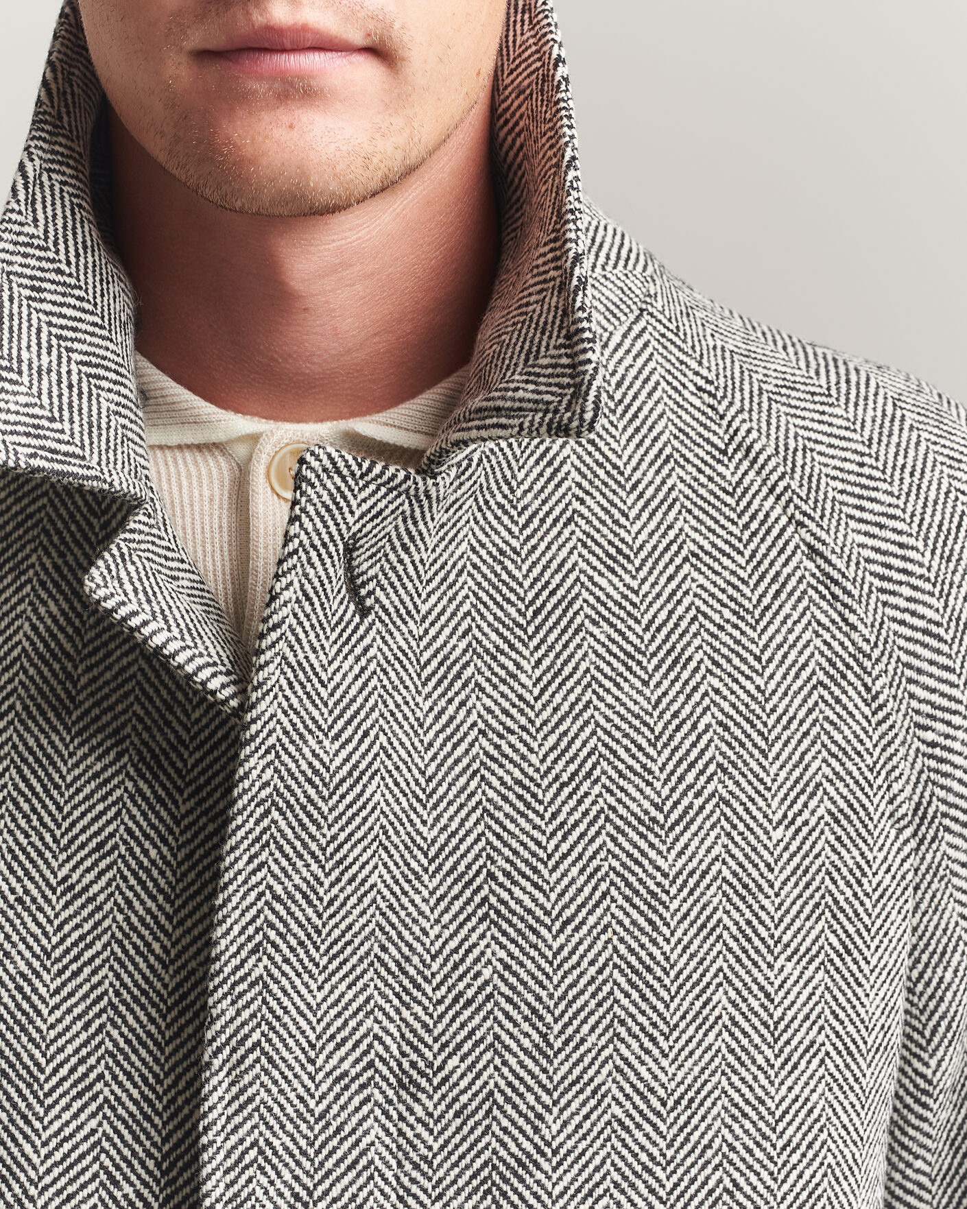 Hombres | Abrigos y chaquetas | Lardini | Wool Herringbone Raglan Coat Dark Grey