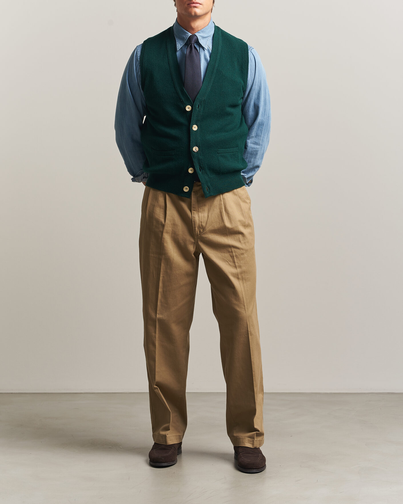 Hombres | Jerséis y prendas de punto | Drake's | Lambswool Vest Cardigan Green