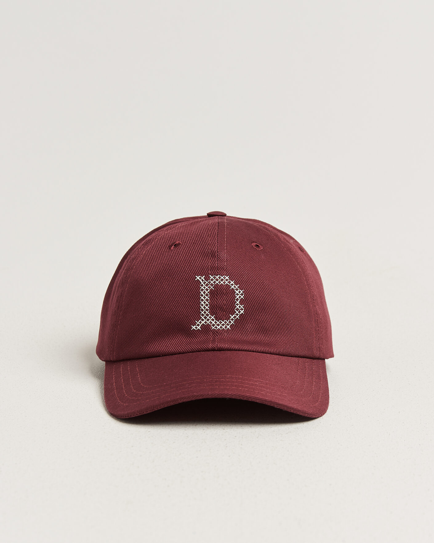Hombres | Sombreros y gorras | Drake's | Cross Stitch D Twill Baseball Cap Burgundy