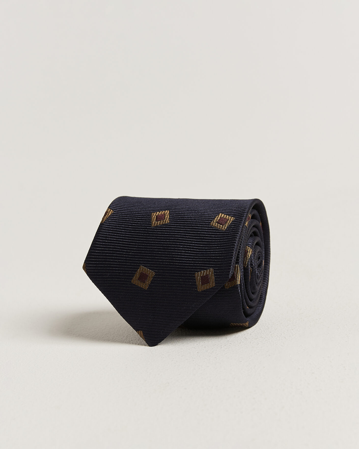 Hombres | Corbatas | Drake's | Diamond Motif Silk Tie Navy/Gold/Red