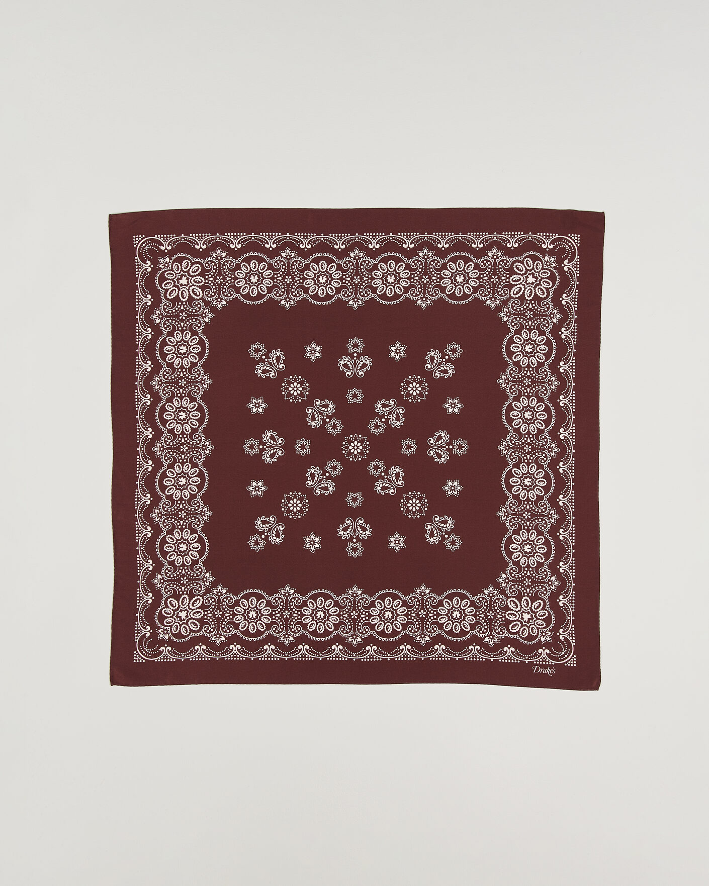 Hombres | Bufandas elegantes | Drake's | Traditional Silk Bandana Burgundy