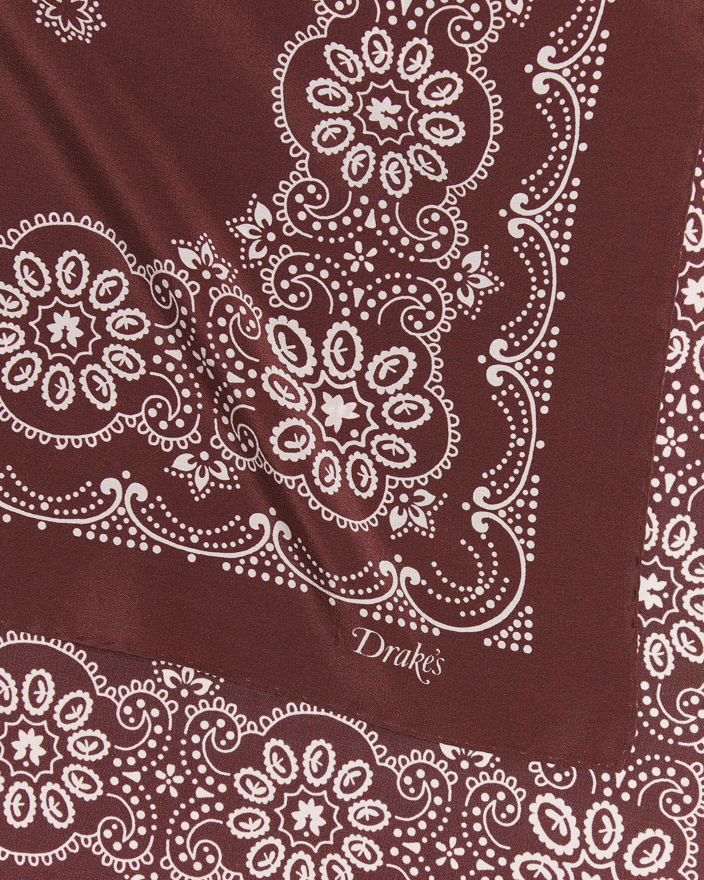 Hombres | Bufandas elegantes | Drake's | Traditional Silk Bandana Burgundy