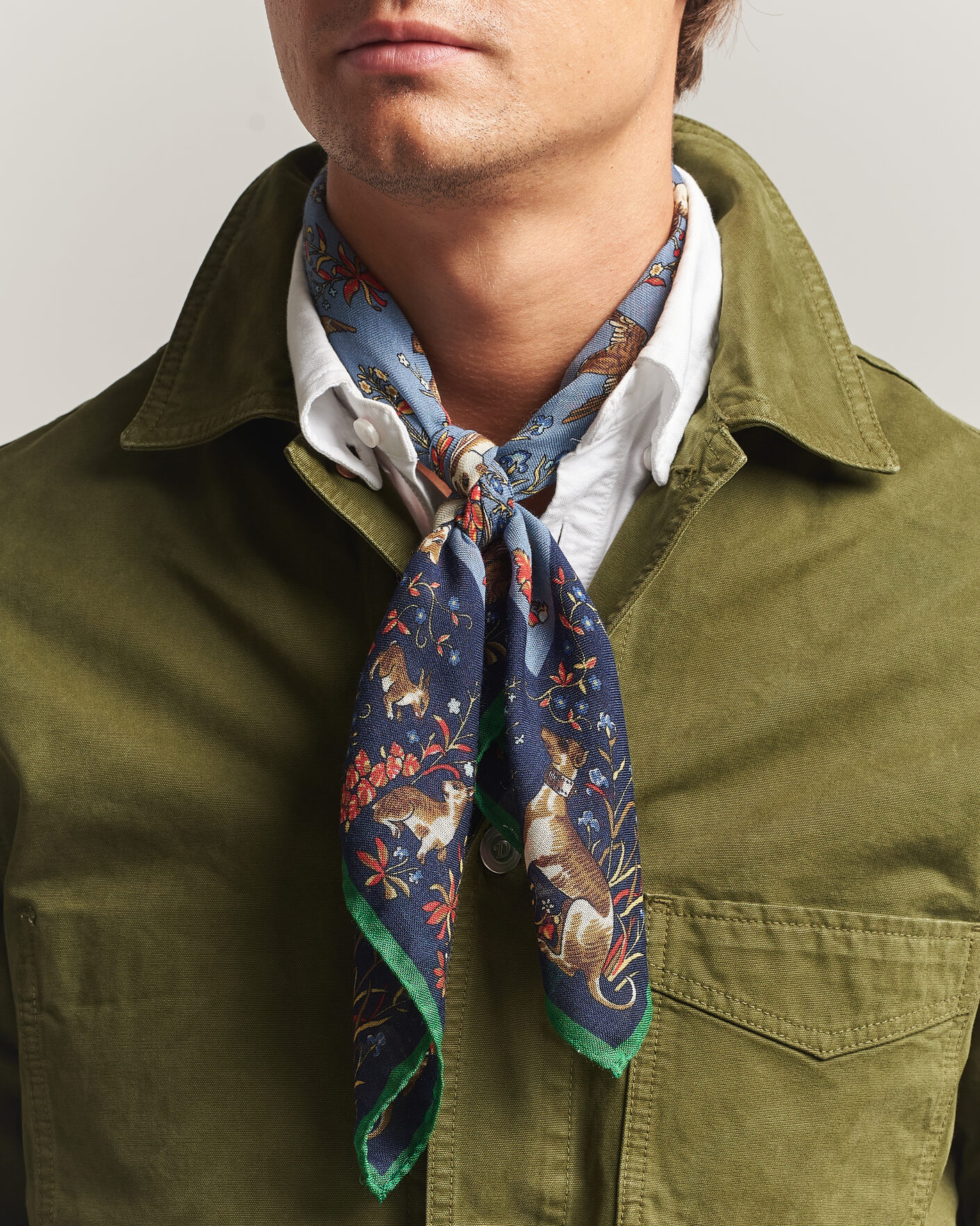 Hombres | Bufandas elegantes | Drake's | Unicorn Tapestry Wool/Silk Bandana Navy