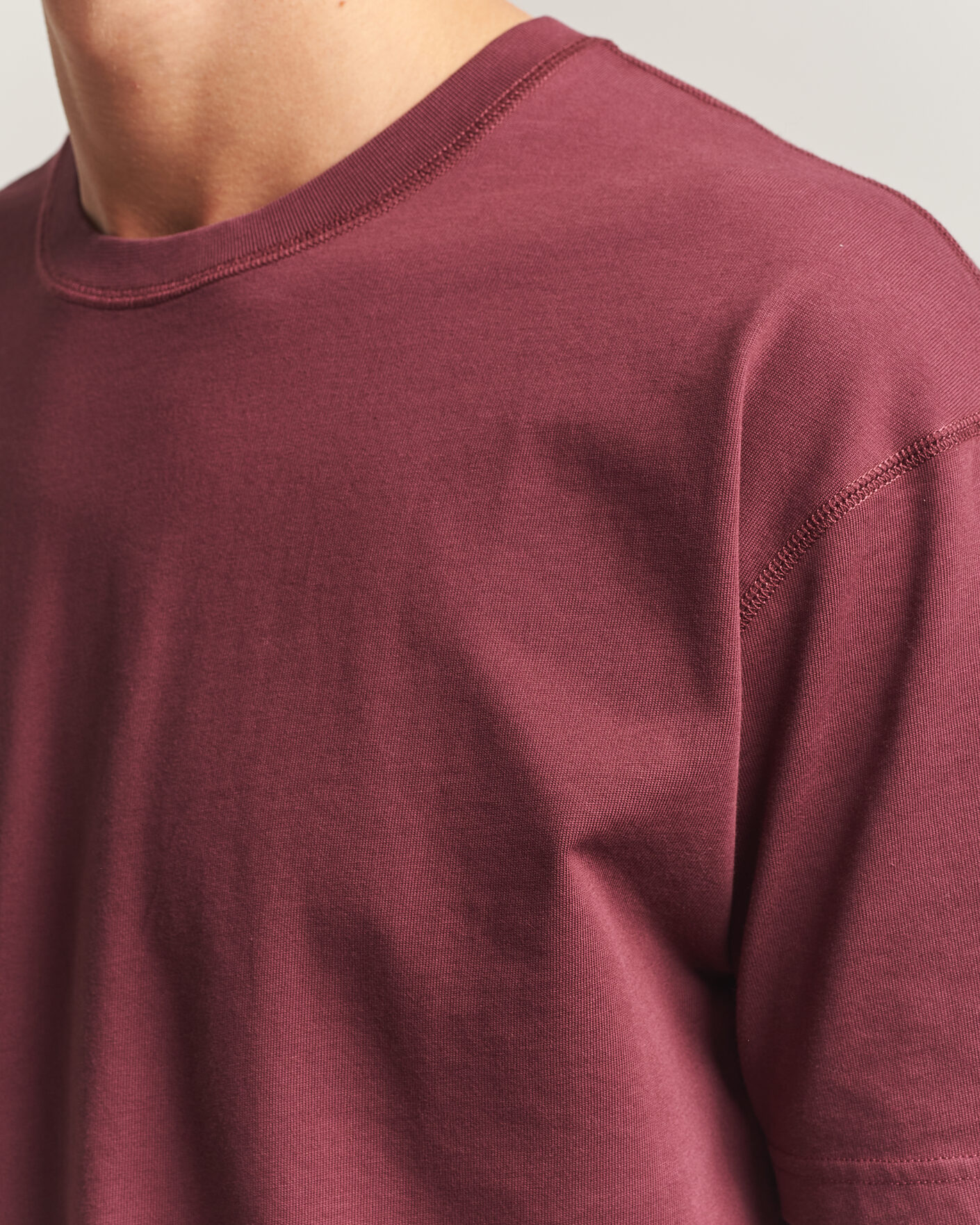 Hombres | Camisetas | Drake's | O´Clock Back Print Hiking T-Shirt Dark Plum