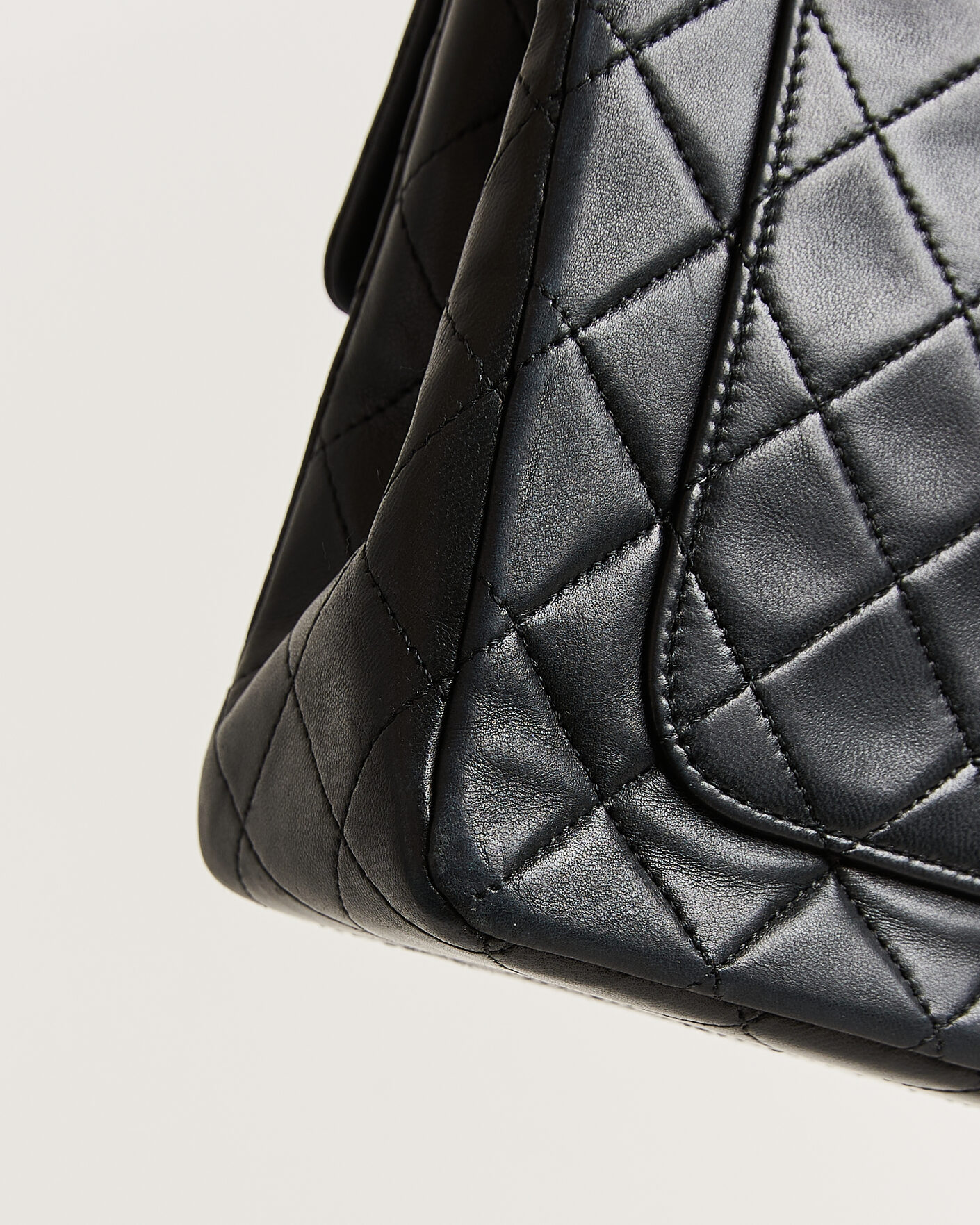 Hombres | Pre-Owned & Vintage Bags | Chanel Pre-Owned | Classic Medium Square Double Flap Bag Lambskin Black