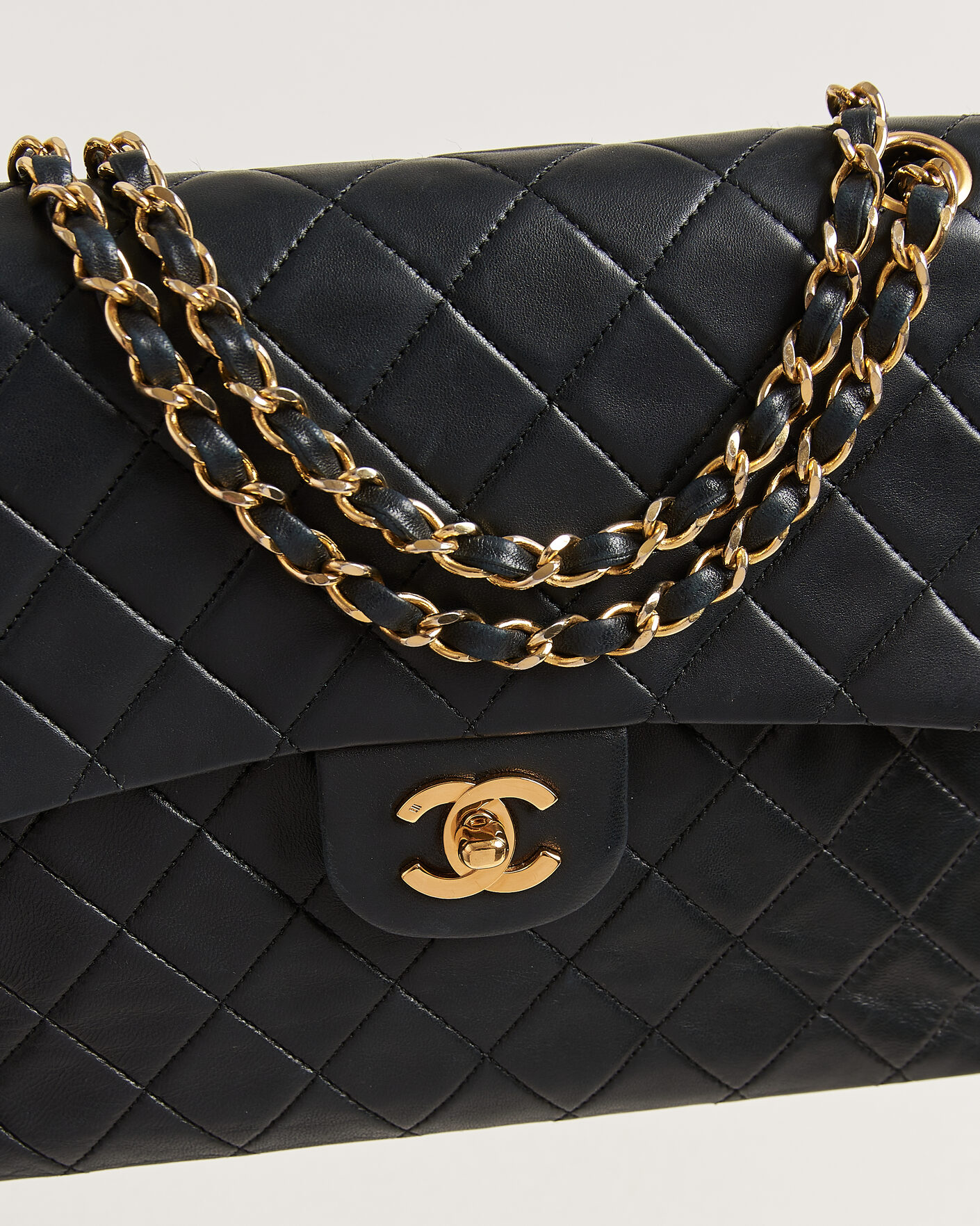 Hombres | Pre-Owned & Vintage Bags | Chanel Pre-Owned | Classic Medium Square Double Flap Bag Lambskin Black