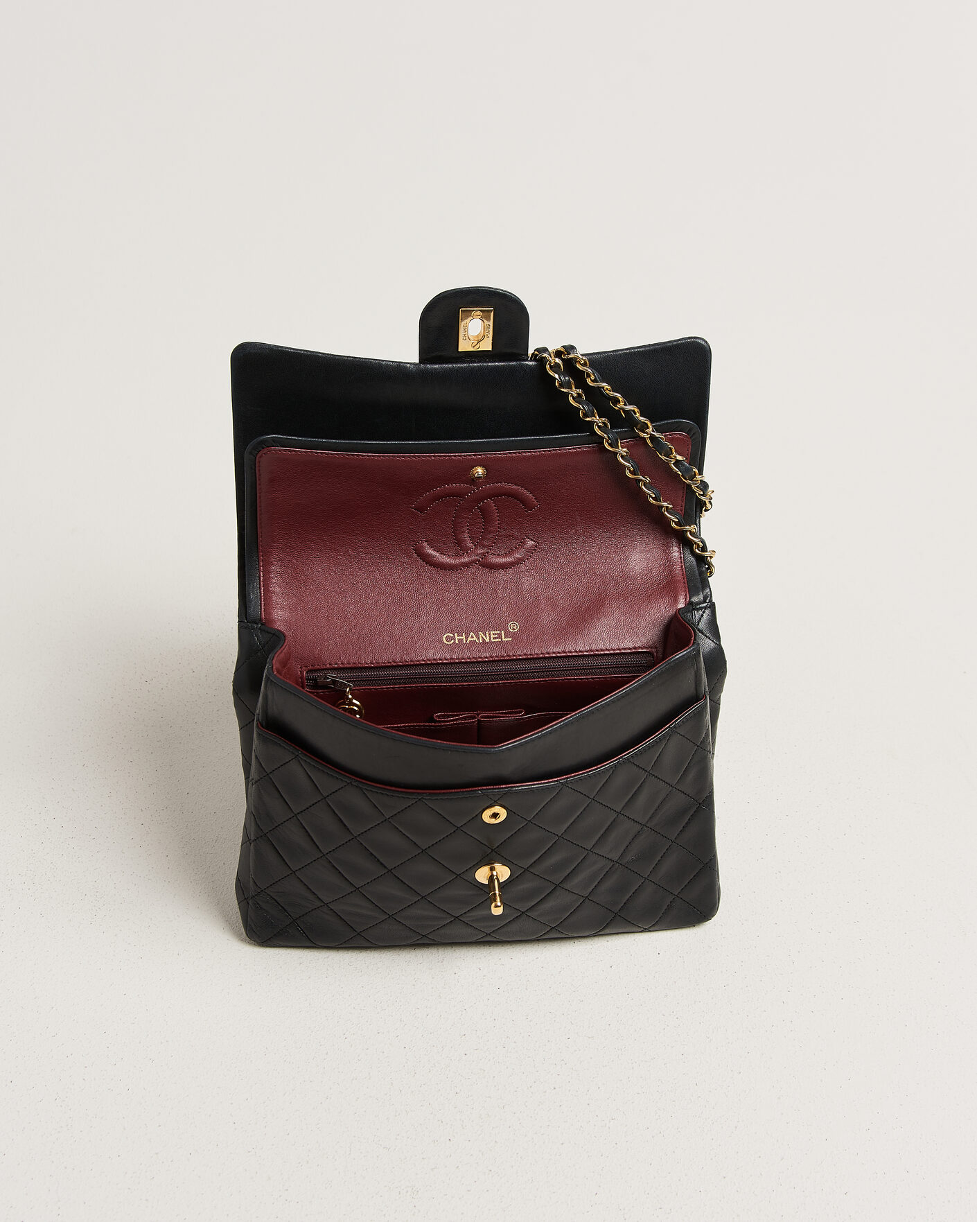 Hombres | Pre-Owned & Vintage Bags | Chanel Pre-Owned | Classic Medium Square Double Flap Bag Lambskin Black
