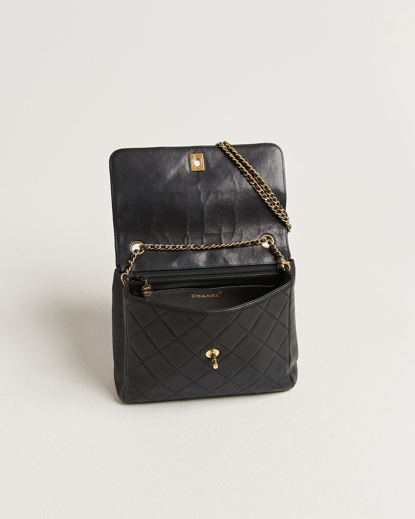 Hombres | Pre-Owned & Vintage Bags | Chanel Pre-Owned | Single Flap Bag Lambskin Black