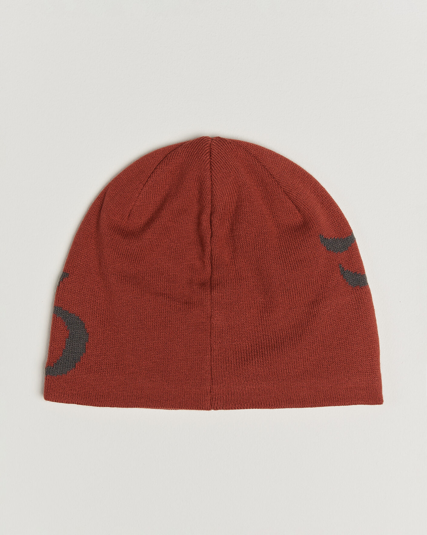 Hombres | Gorros | Rab | Logo Beanie Tuscan Red/Graphene