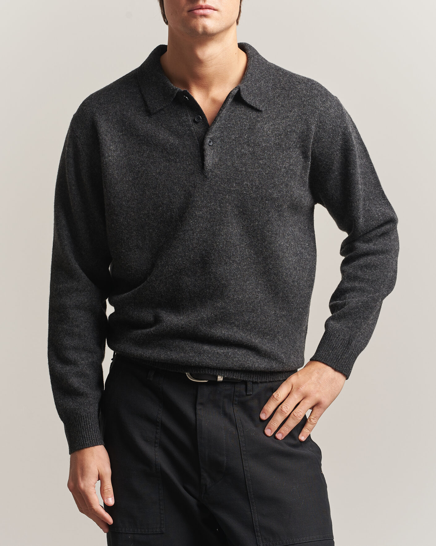 Hombres | Jerséis y prendas de punto | BEAMS PLUS | Knitted Wool Polo Charcoal