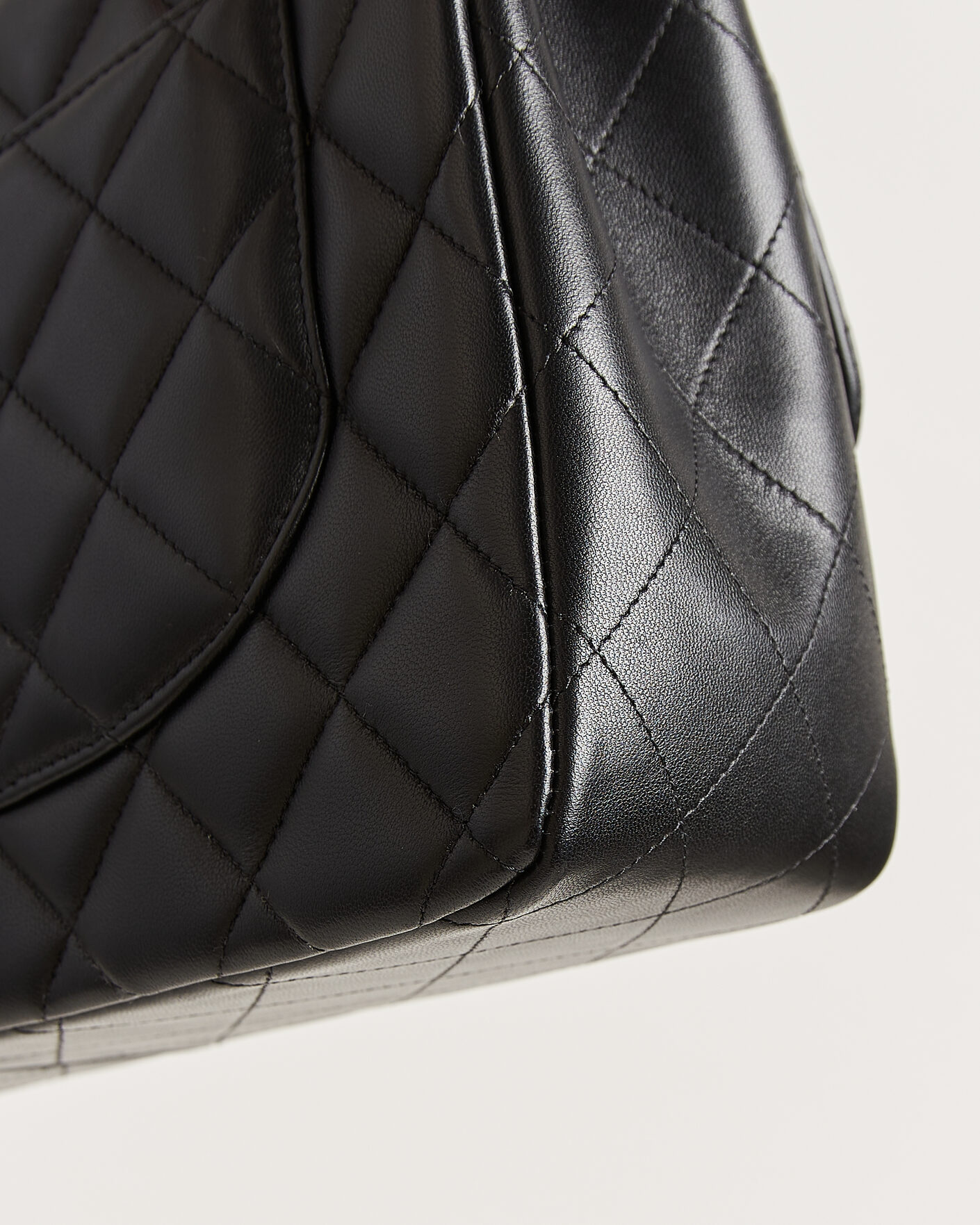 Hombres | Pre-Owned & Vintage Bags | Chanel Pre-Owned | Classic Jumbo Double Flap Bag Lambskin Black