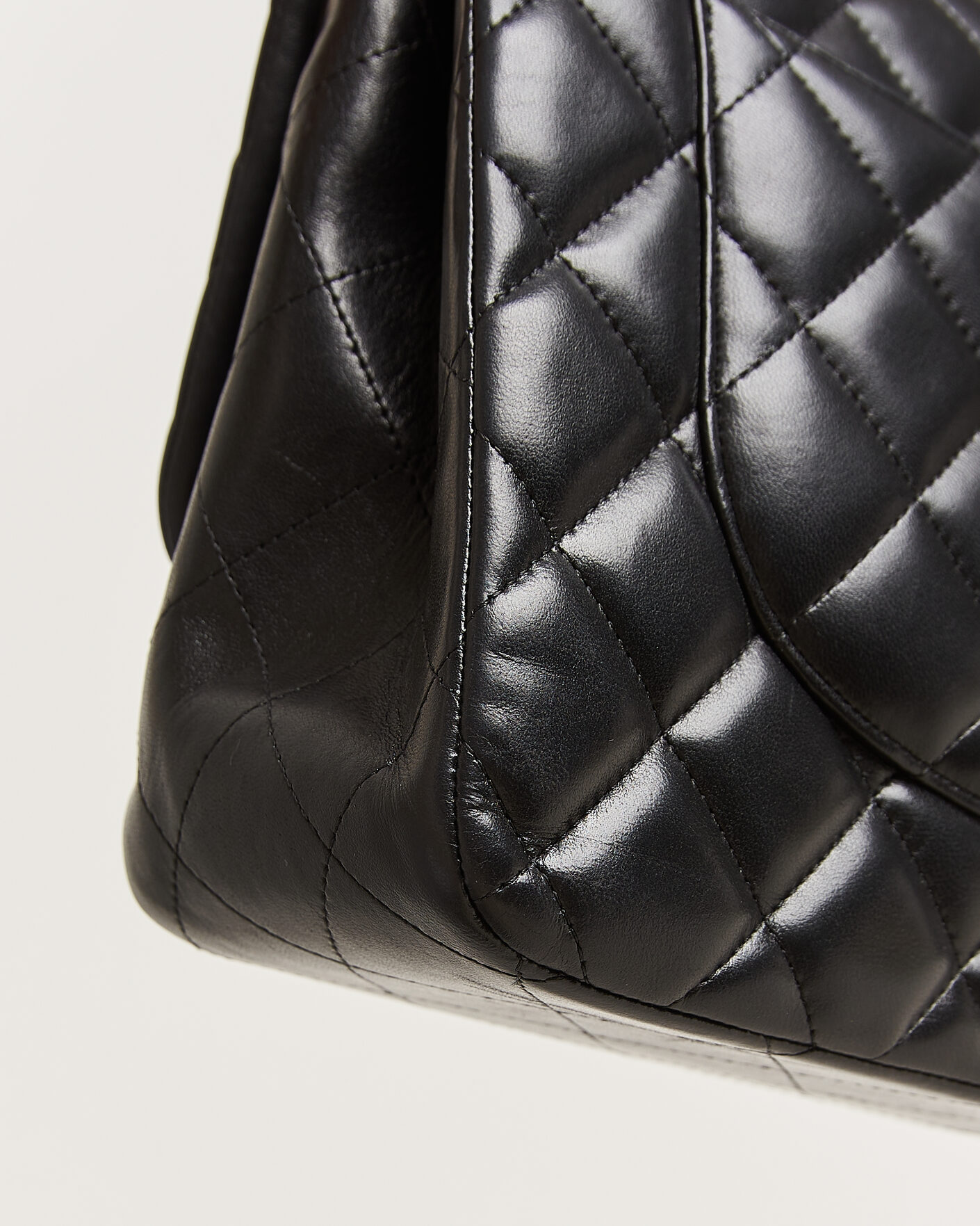 Hombres | Pre-Owned & Vintage Bags | Chanel Pre-Owned | Classic Jumbo Double Flap Bag Lambskin Black