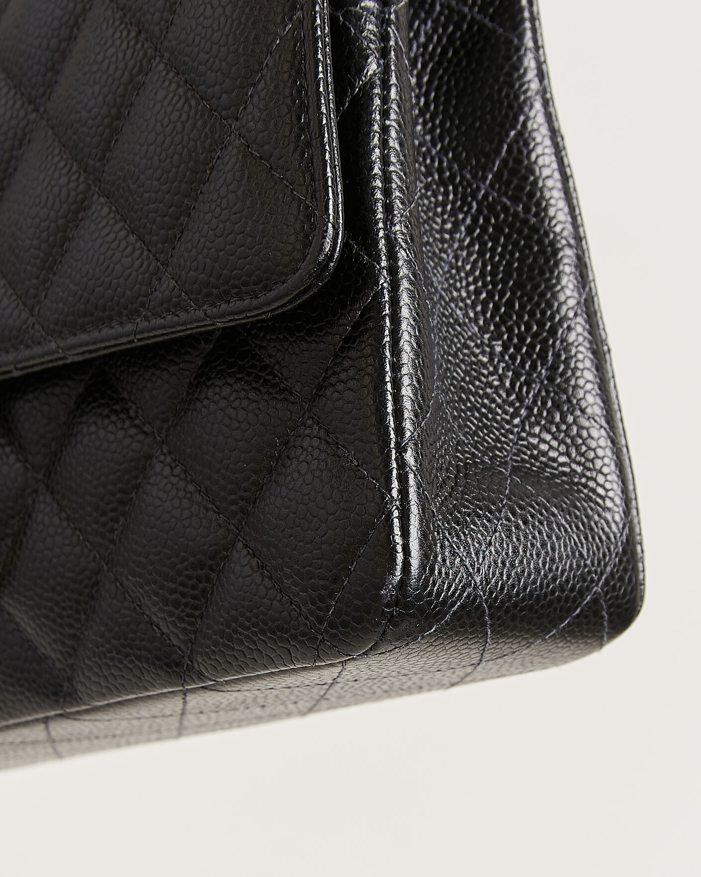Hombres | Pre-Owned & Vintage Bags | Chanel Pre-Owned | Classic Medium Double Flap Bag Caviar Black