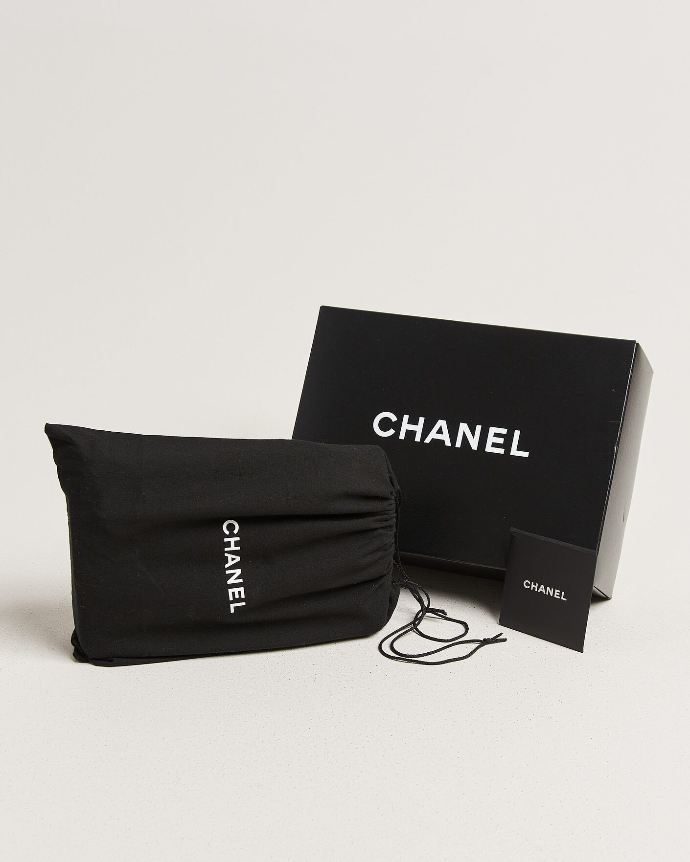 Hombres | Pre-Owned & Vintage Bags | Chanel Pre-Owned | Classic Medium Double Flap Bag Caviar Black