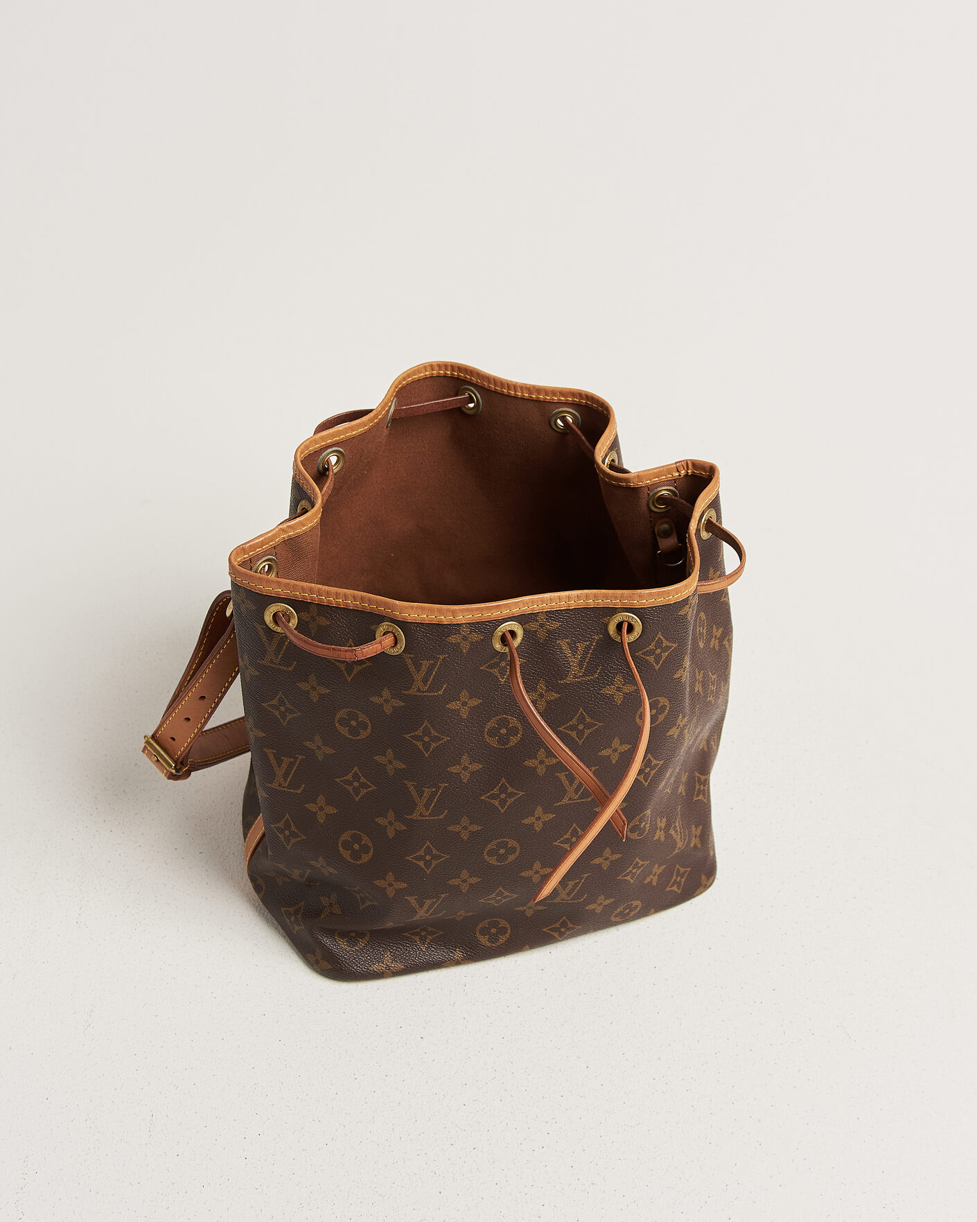 Hombres | Pre-Owned & Vintage Bags | Louis Vuitton Pre-Owned | Petit Noé Monogram