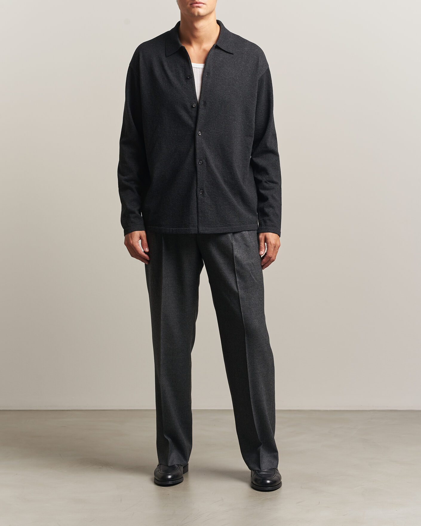 Hombres | Jerséis y prendas de punto | Auralee | High Twist Wool Knit Shirt Cardigan Charcoal