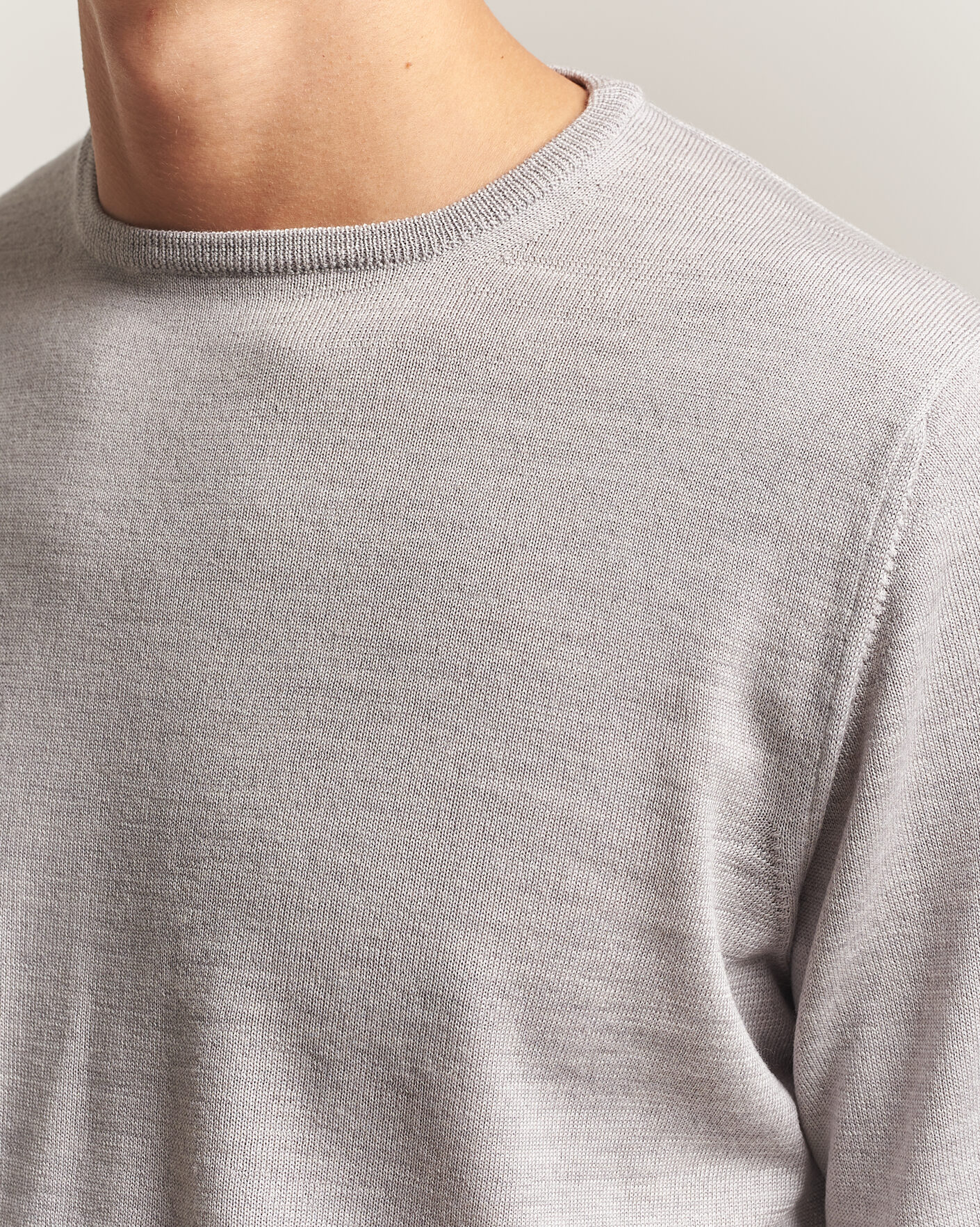 Hombres | Jerséis y prendas de punto | Morgano | Extra Fine Merino Wool Crewneck Light Grey
