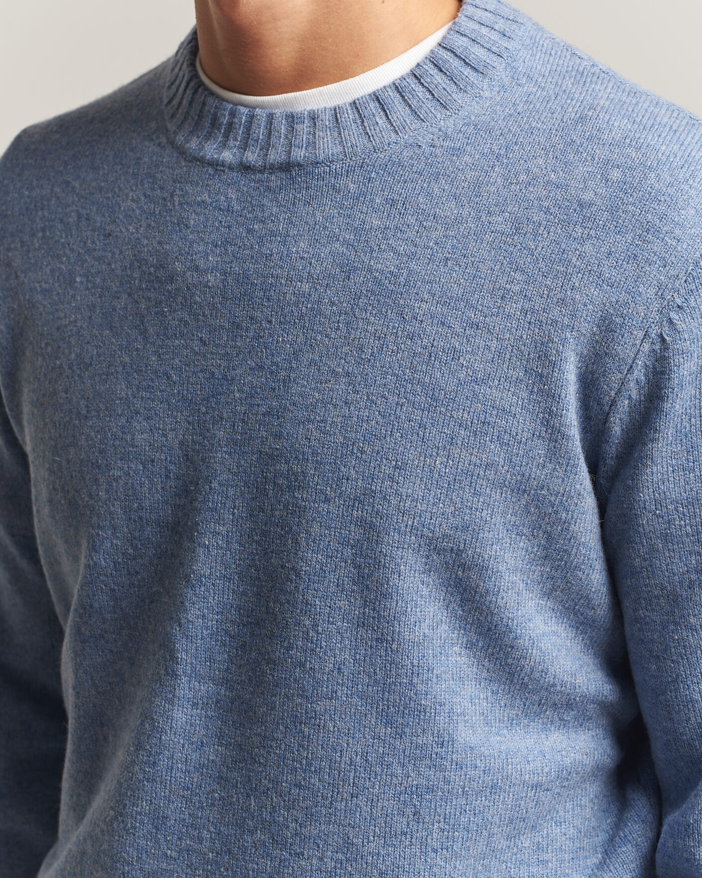 Hombres | Jerséis y prendas de punto | A Day's March | Marlow Lambswool Sweater Misty Blue