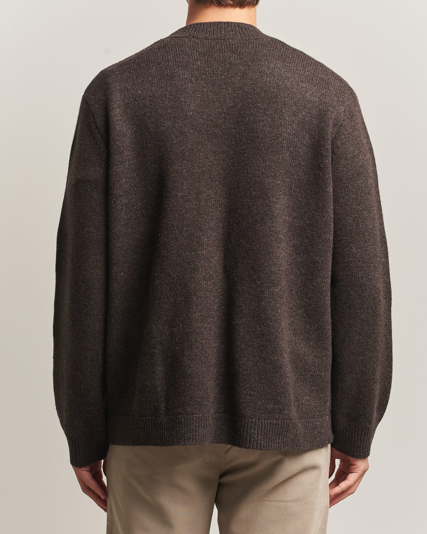 Hombres | Jerséis y prendas de punto | A Day's March | Jarrow Lambswool Cardigan Dark Brown