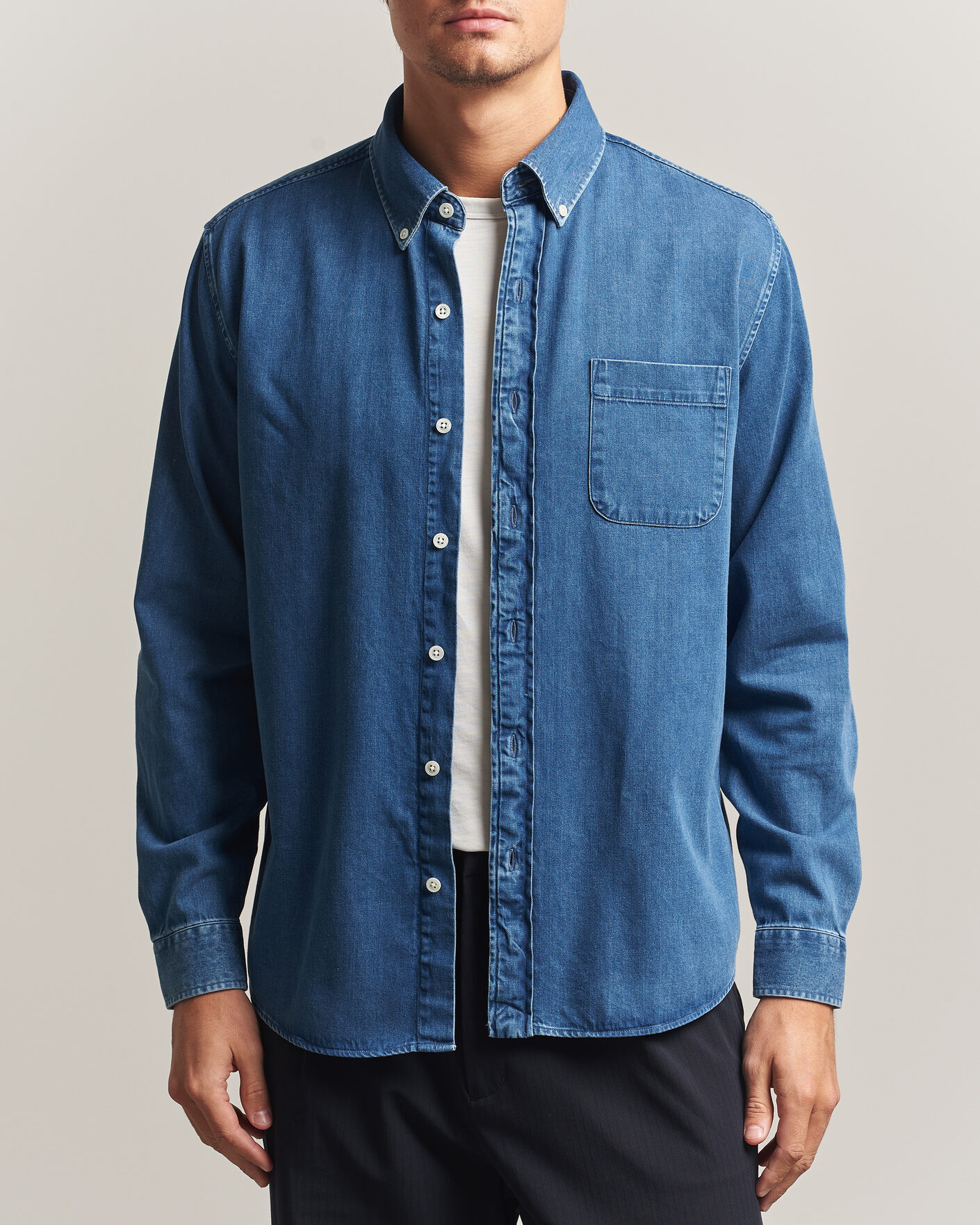 Hombres | Camisas | A Day's March | Original Button Down Denim Shirt Mid Blue