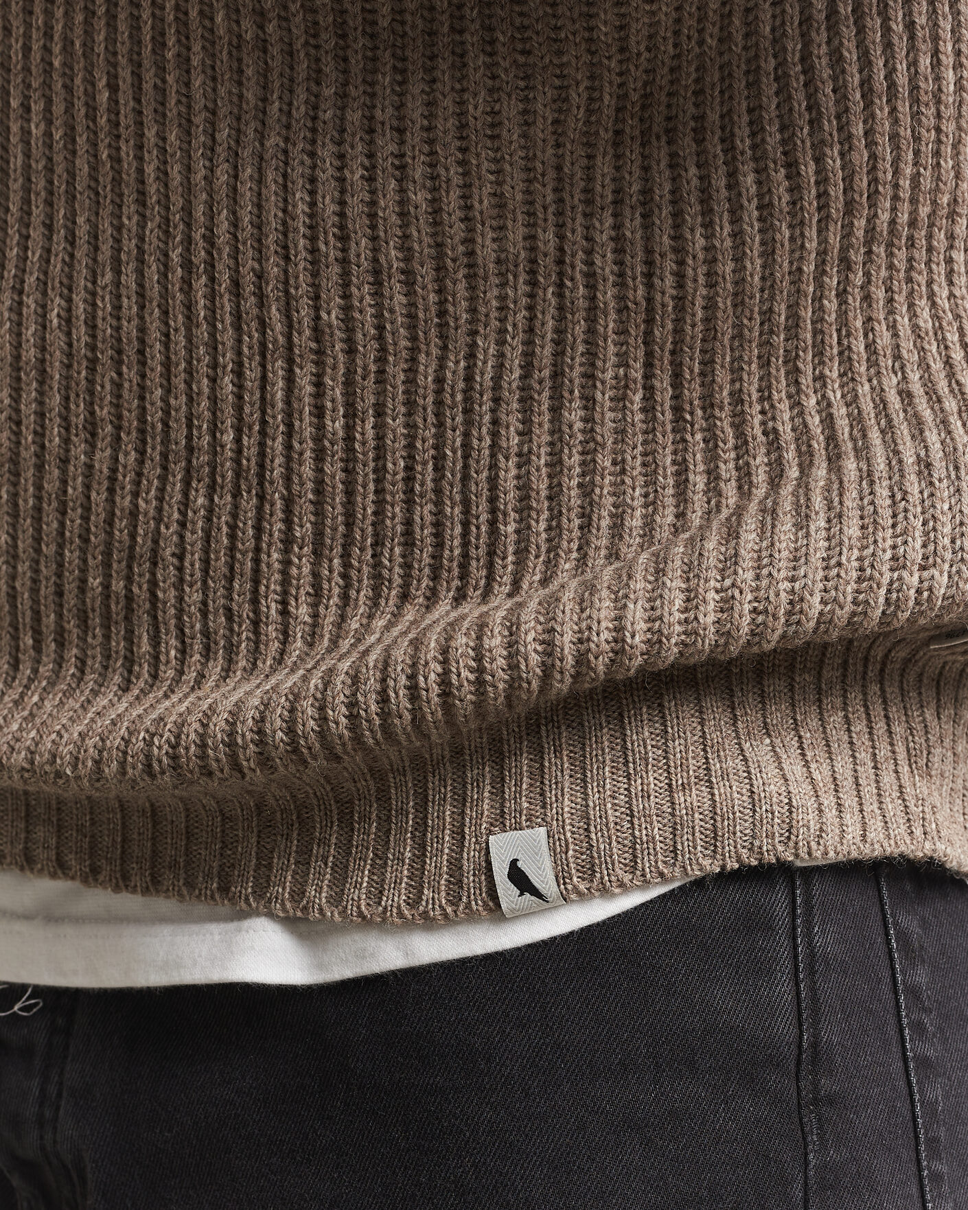 Hombres | Jerséis y prendas de punto | Peregrine | Ford Knitted Wool Jumper Light Brown