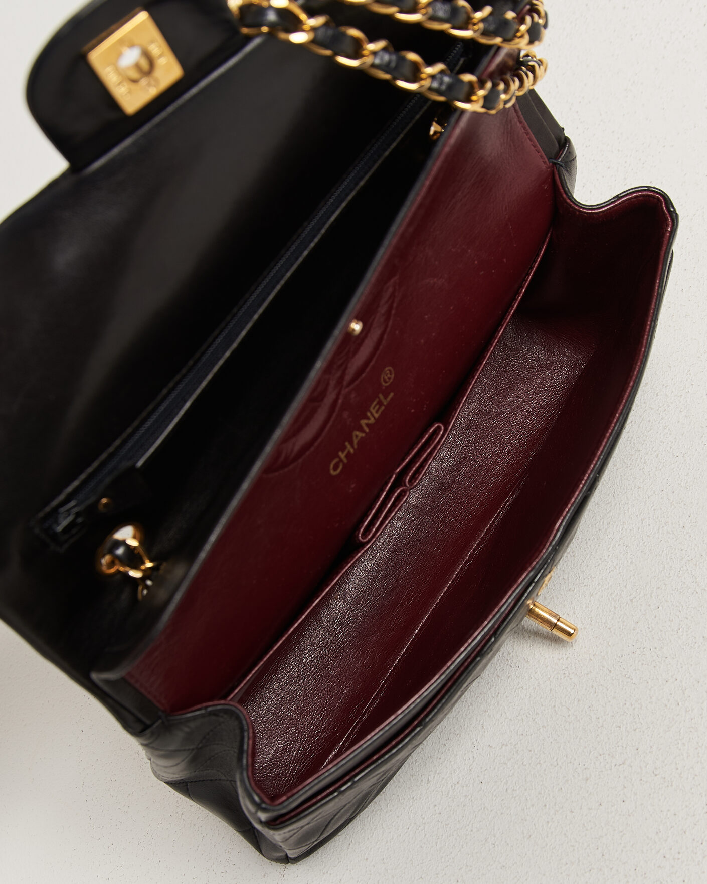 Hombres | Pre-Owned & Vintage Bags | Chanel Pre-Owned | Classic Medium Double Flap Bag Lambskin Black