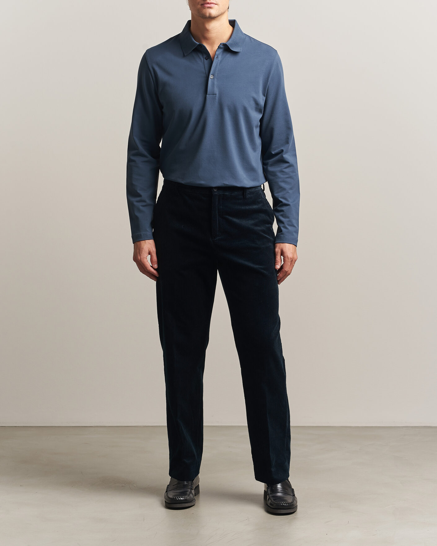 Hombres | Pantalones | Filippa K | Julian Corduroy Chino Trousers Dark Navy