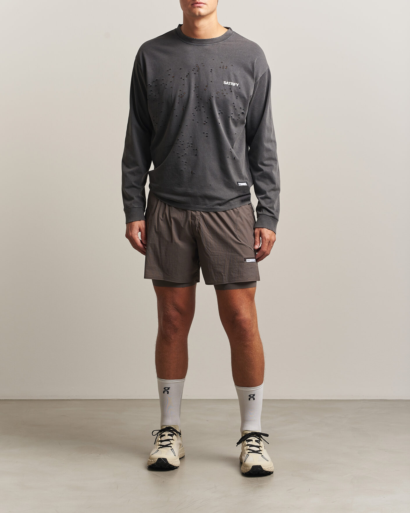 Hombres | Camisetas | Satisfy | MothTech Long Sleeve T-Shirt Aged Black
