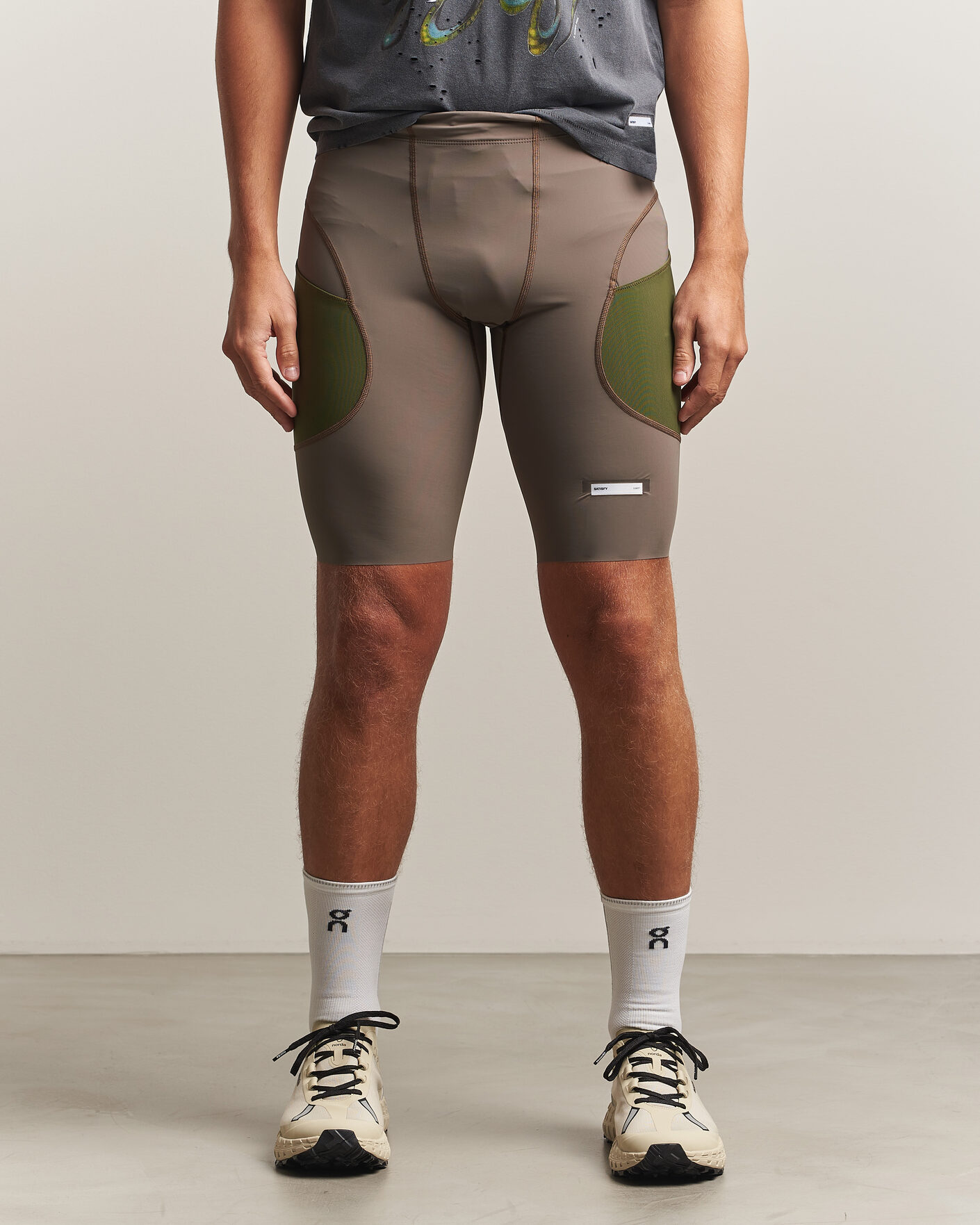 Hombres | Pantalones cortos | Satisfy | TechSilk Evo 9 Inch Half Tights Dark Natural