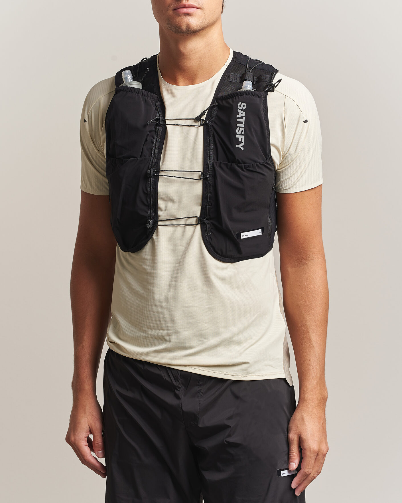 Hombres | Accesorios activos | Satisfy | TechSilk Drift Cordura 5L Hydration Vest Black