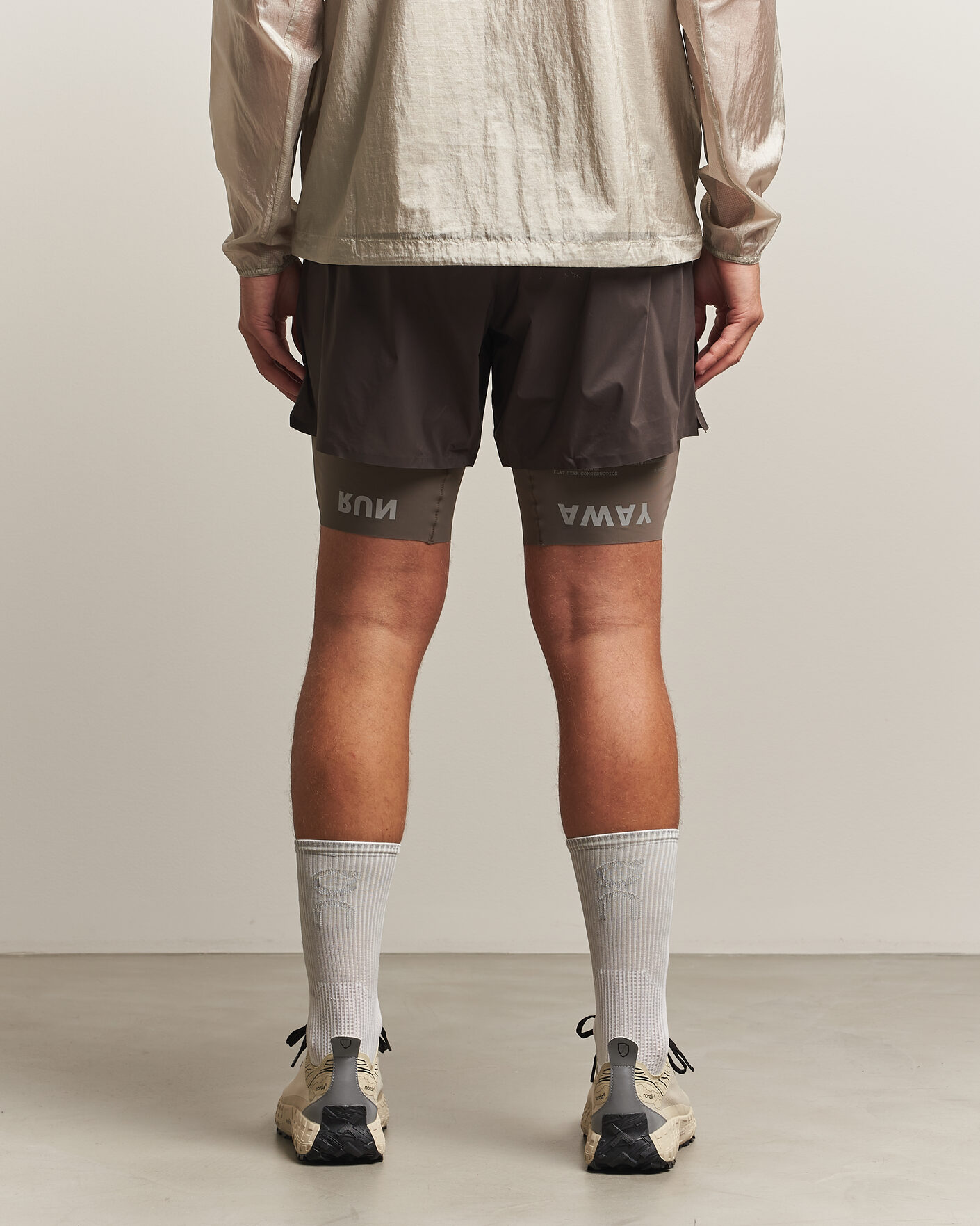 Hombres | Pantalones cortos | Satisfy | TechSilk 8 Inch Shorts Quicksand