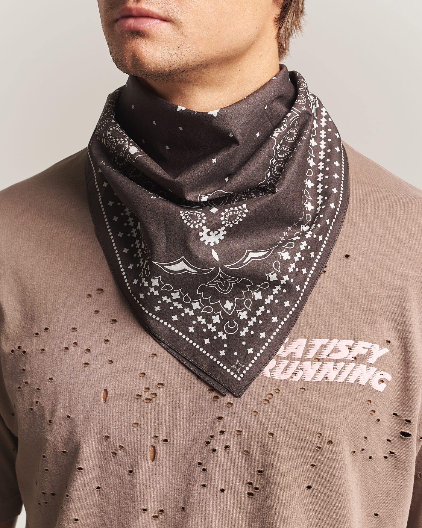 Hombres | Bufandas elegantes | Satisfy | SoftCell Bandana Sun Bleached Rain Drum