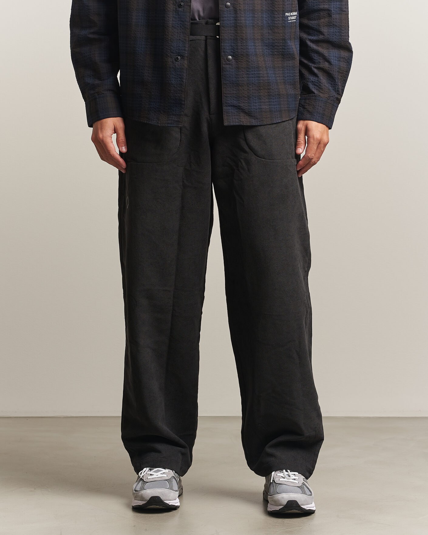 Hombres | Pantalones | Pas Normal Studios | Off-Race Tech Corduroy Pants Black