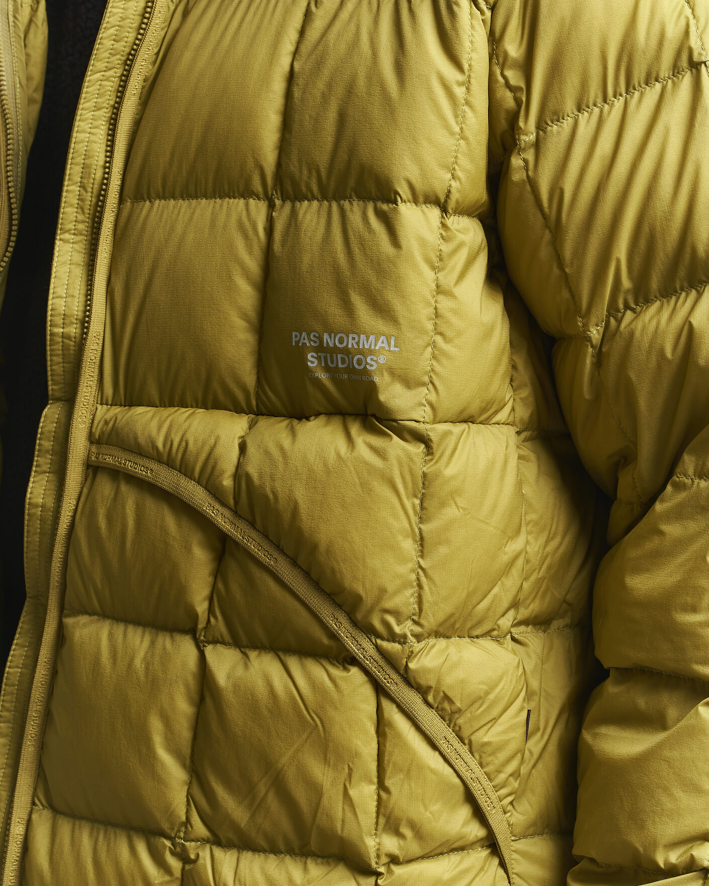 Hombres | Abrigos y chaquetas | Pas Normal Studios | Off-Race Down Liner Jacket Dark Lime