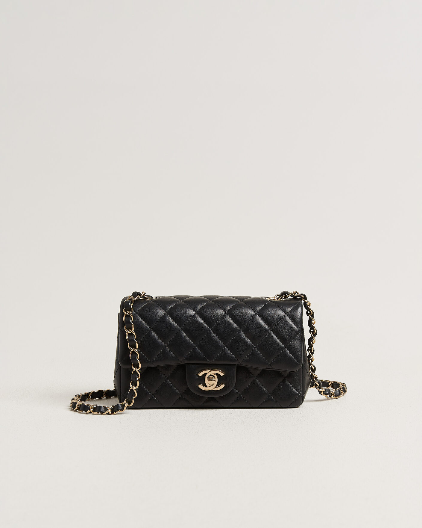 Hombres | Pre-Owned & Vintage Bags | Chanel Pre-Owned | Classic Mini Rectangular Single Flap Bag Lambskin Black